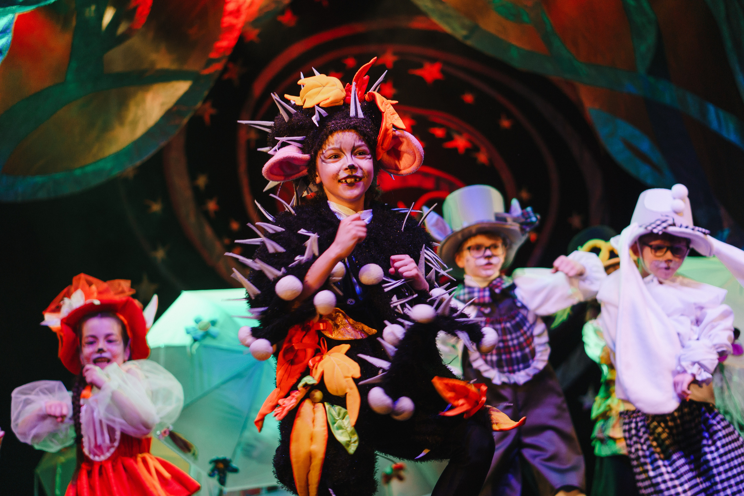 Театр «Сорванцы». Давайте никогда не расставаться. Фото • Відео • Аерозйомка • Контент для бізнесу