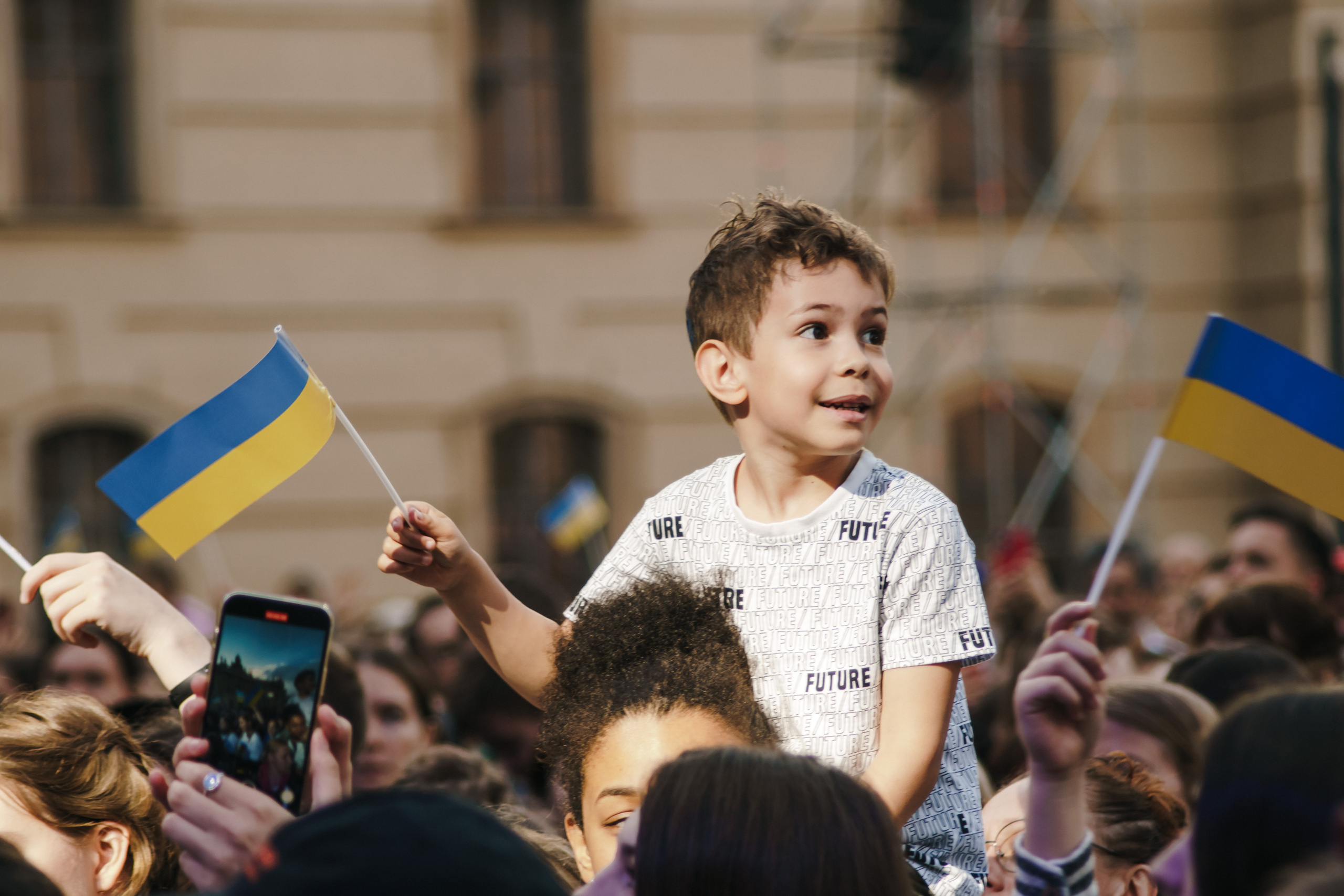 Life Will Win. Berlin. Photo • Video • Production • Aerial • Media Creation