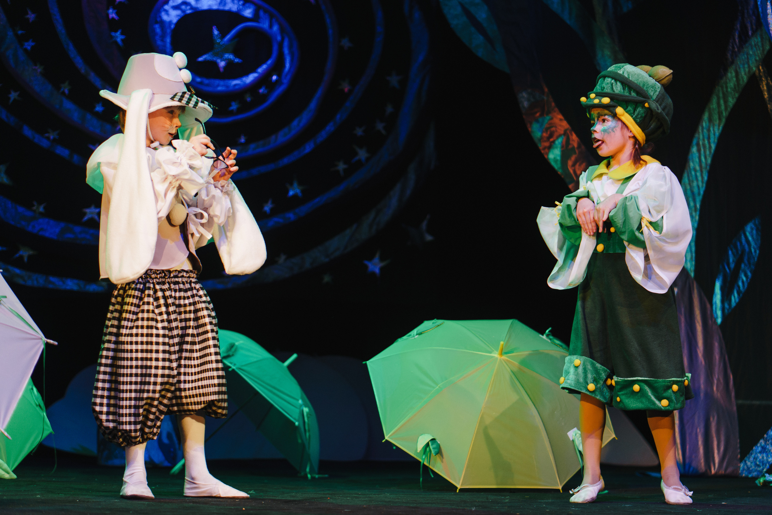 Театр «Сорванцы». Давайте никогда не расставаться. Фото • Відео • Аерозйомка • Контент для бізнесу