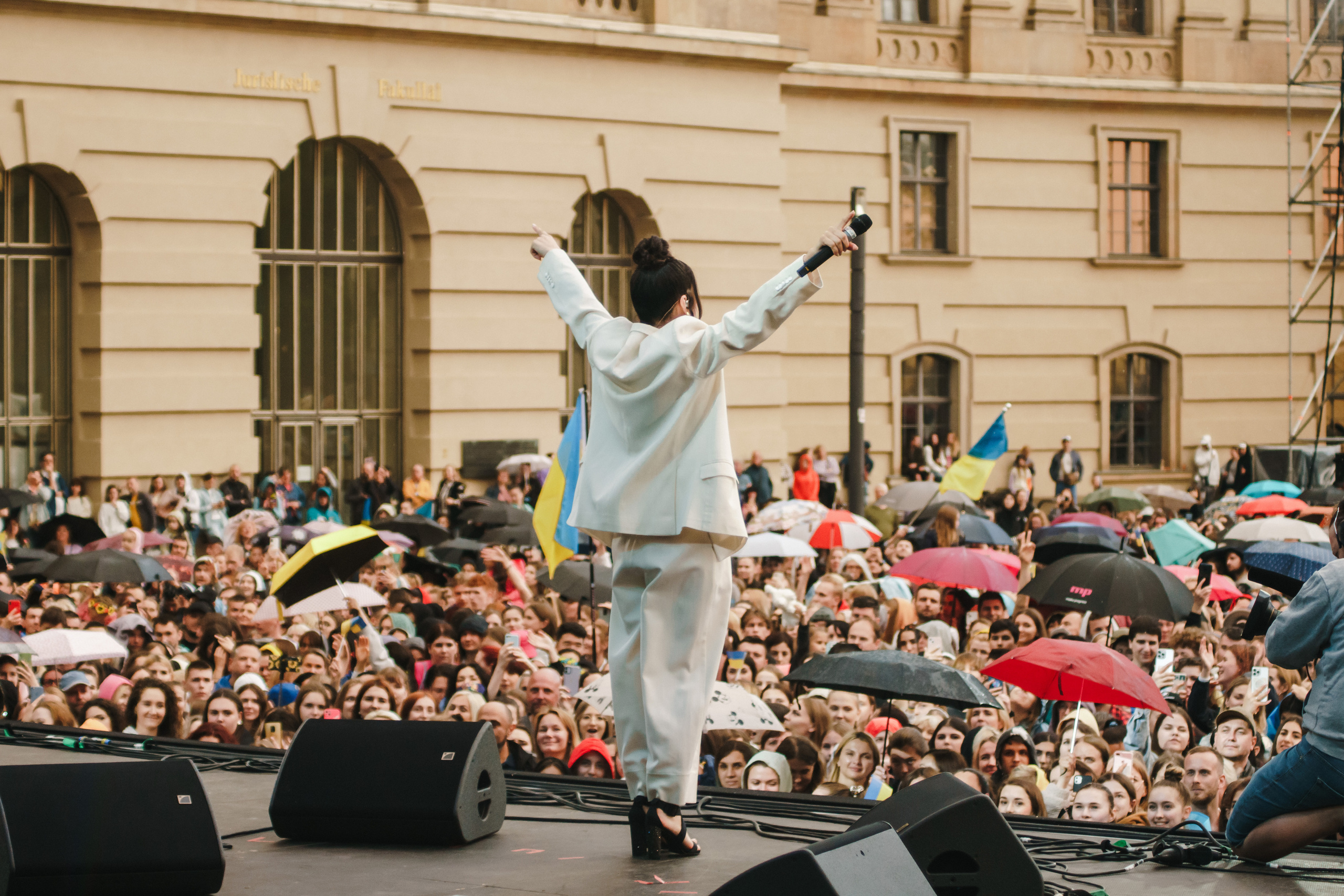 Life Will Win. Berlin. Photo • Video • Production • Aerial • Media Creation