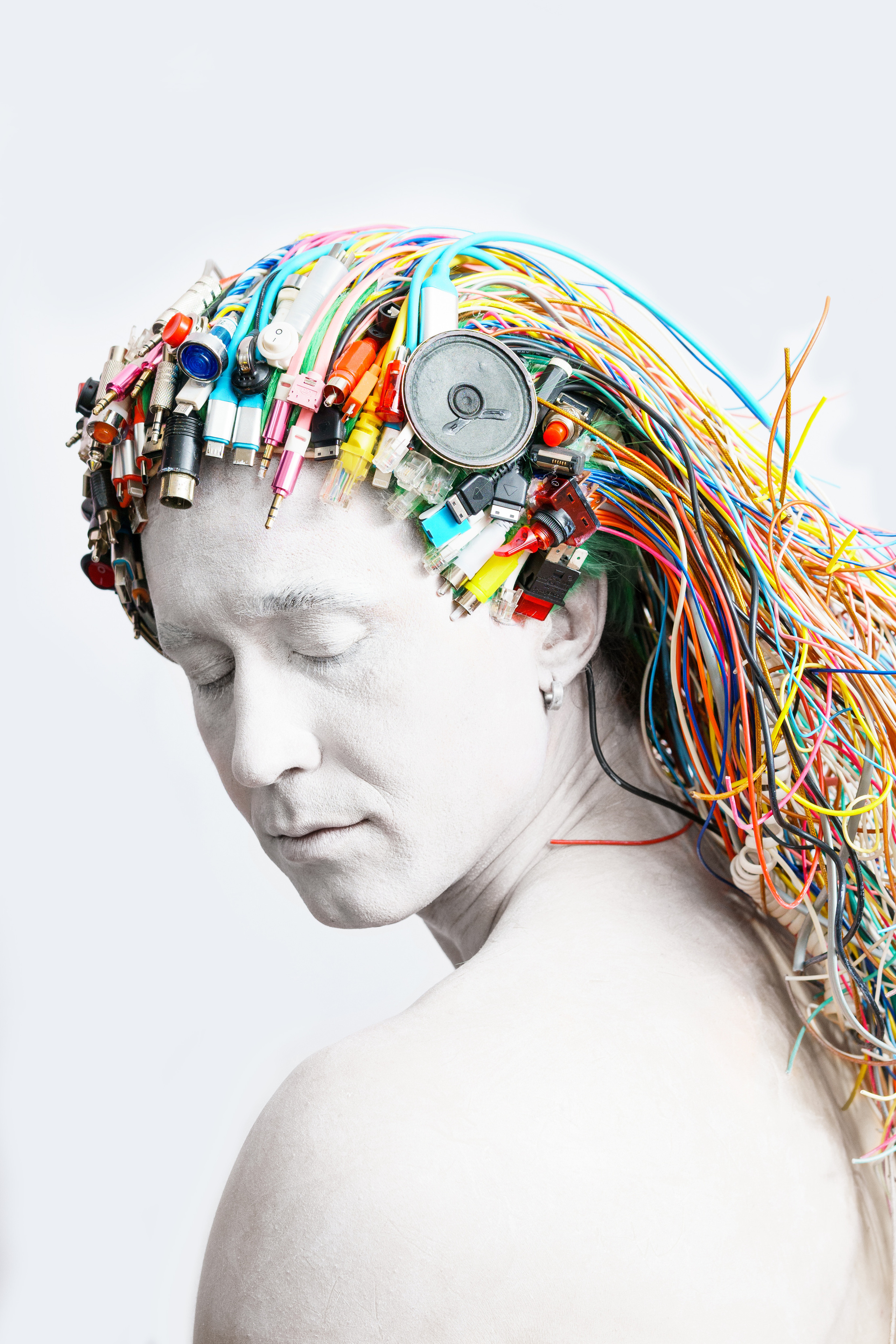 Обложка сингла Сергея Бабкина «Вона знає». Фото • Відео • Аерозйомка • Контент для бізнесу