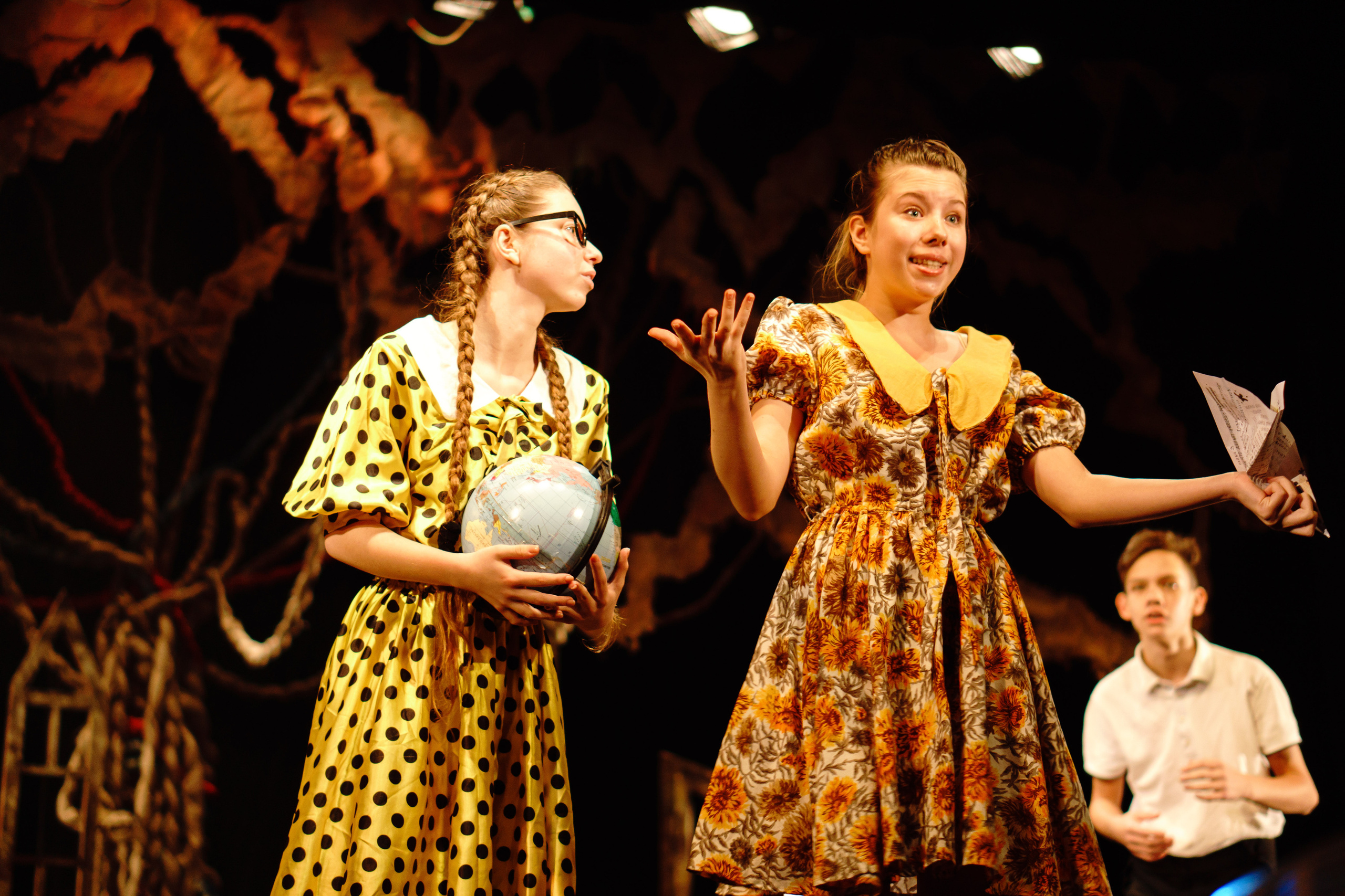 Театр «Сорванцы». Манюня. Фото • Відео • Аерозйомка • Контент для бізнесу