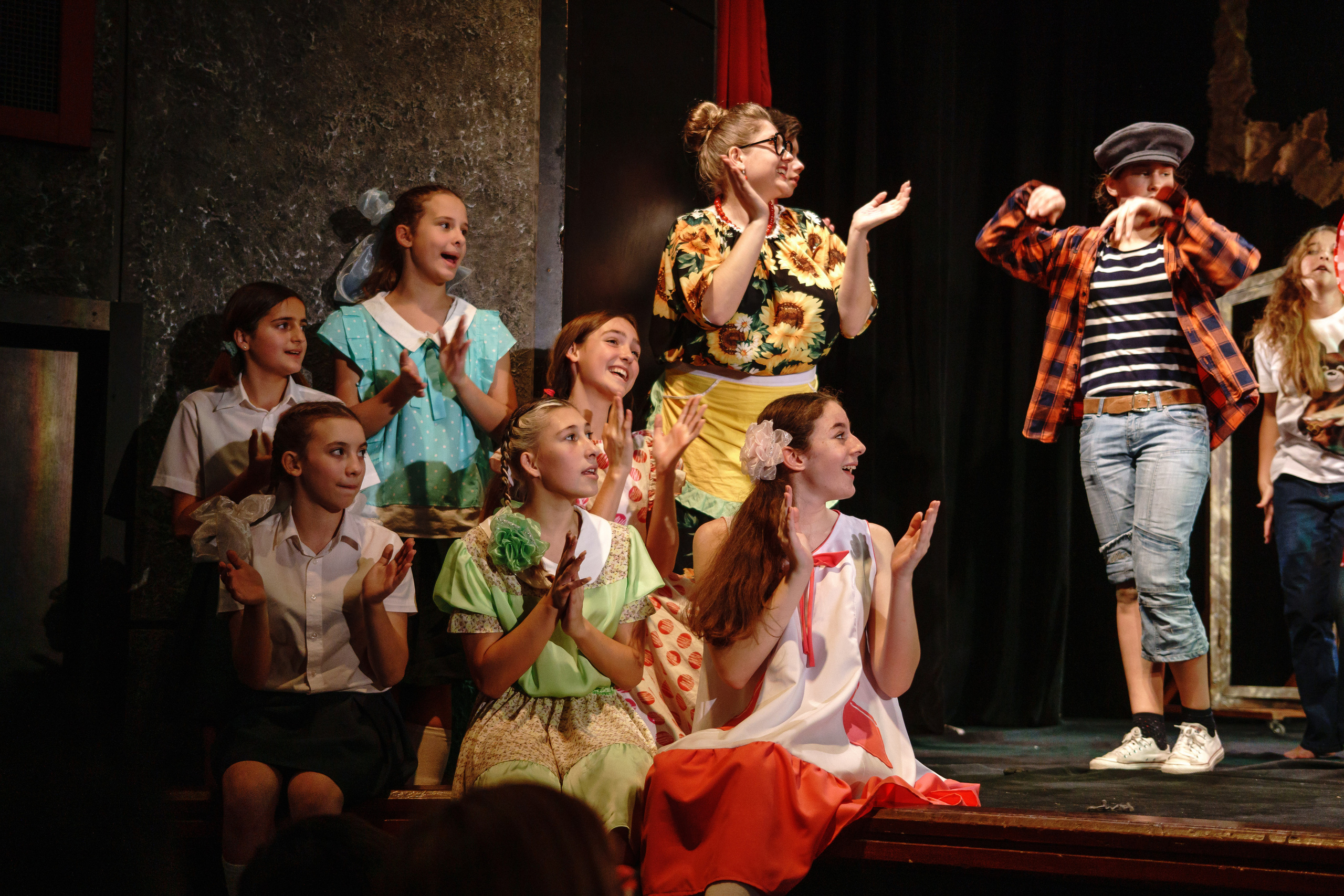 Театр «Сорванцы». Манюня. Фото • Відео • Аерозйомка • Контент для бізнесу