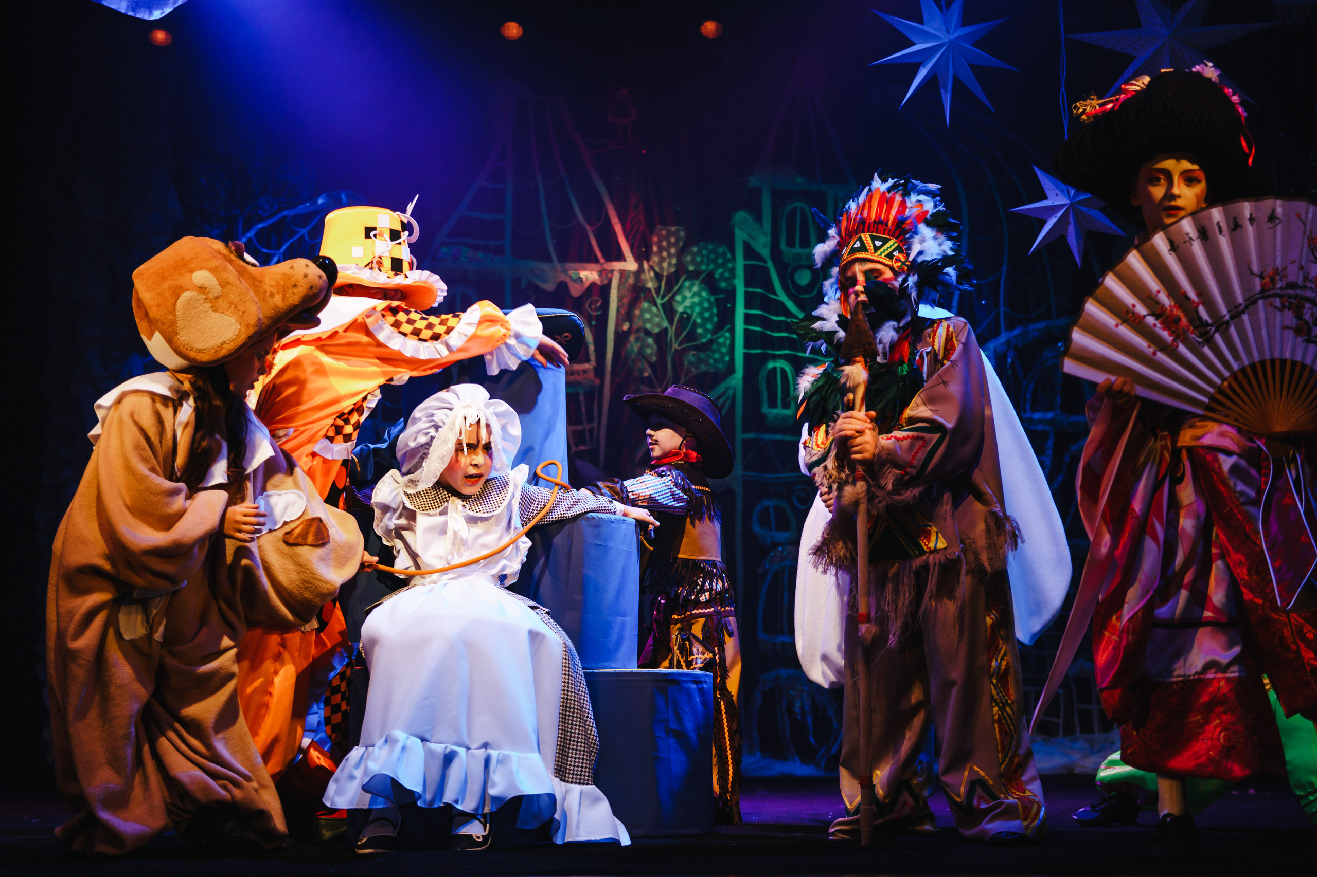 Театр «Сорванцы». Голубая стрела. Фото • Видео • Аэросъемка • Контент для бизнеса