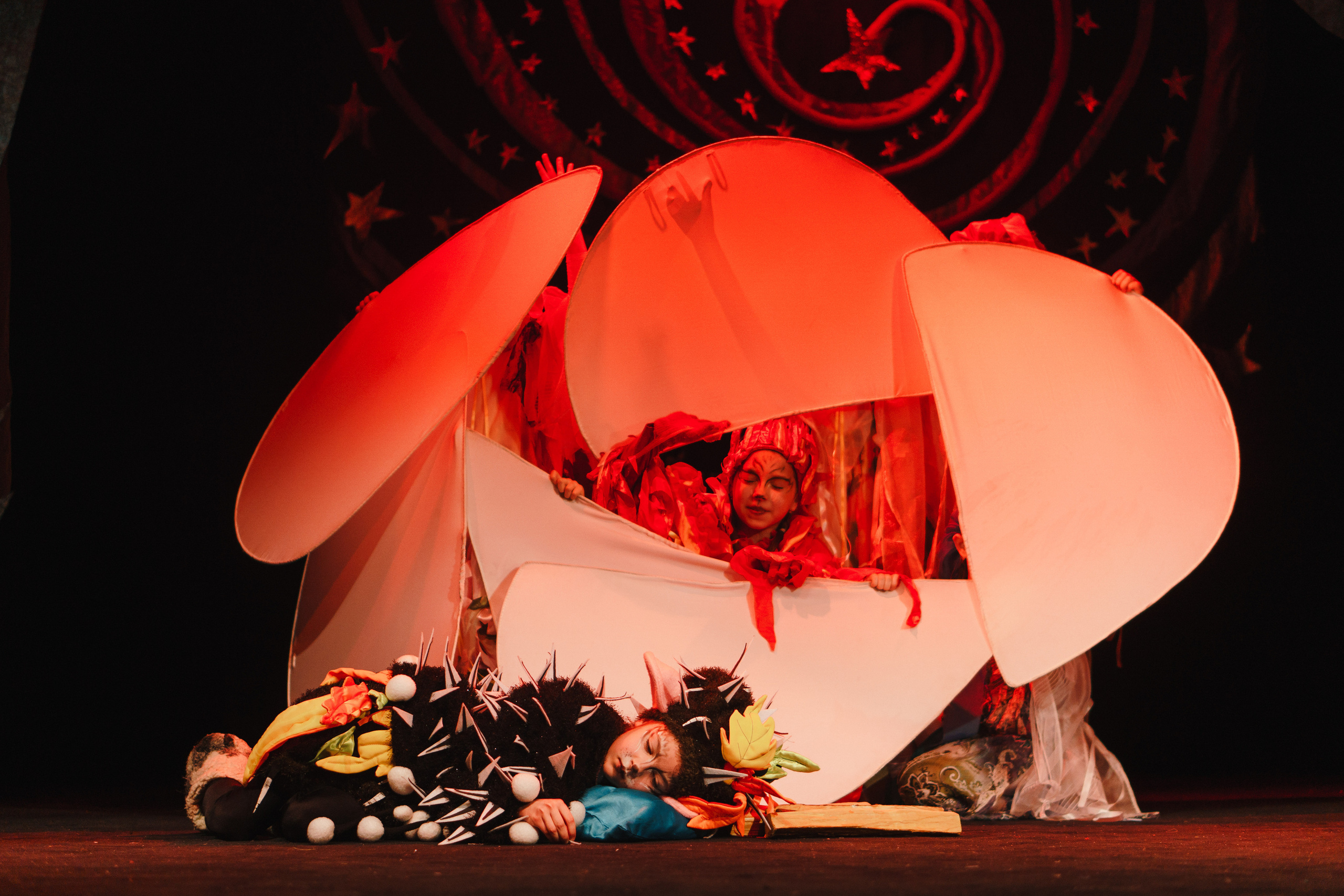 Театр «Сорванцы». Давайте никогда не расставаться. Фото • Відео • Аерозйомка • Контент для бізнесу