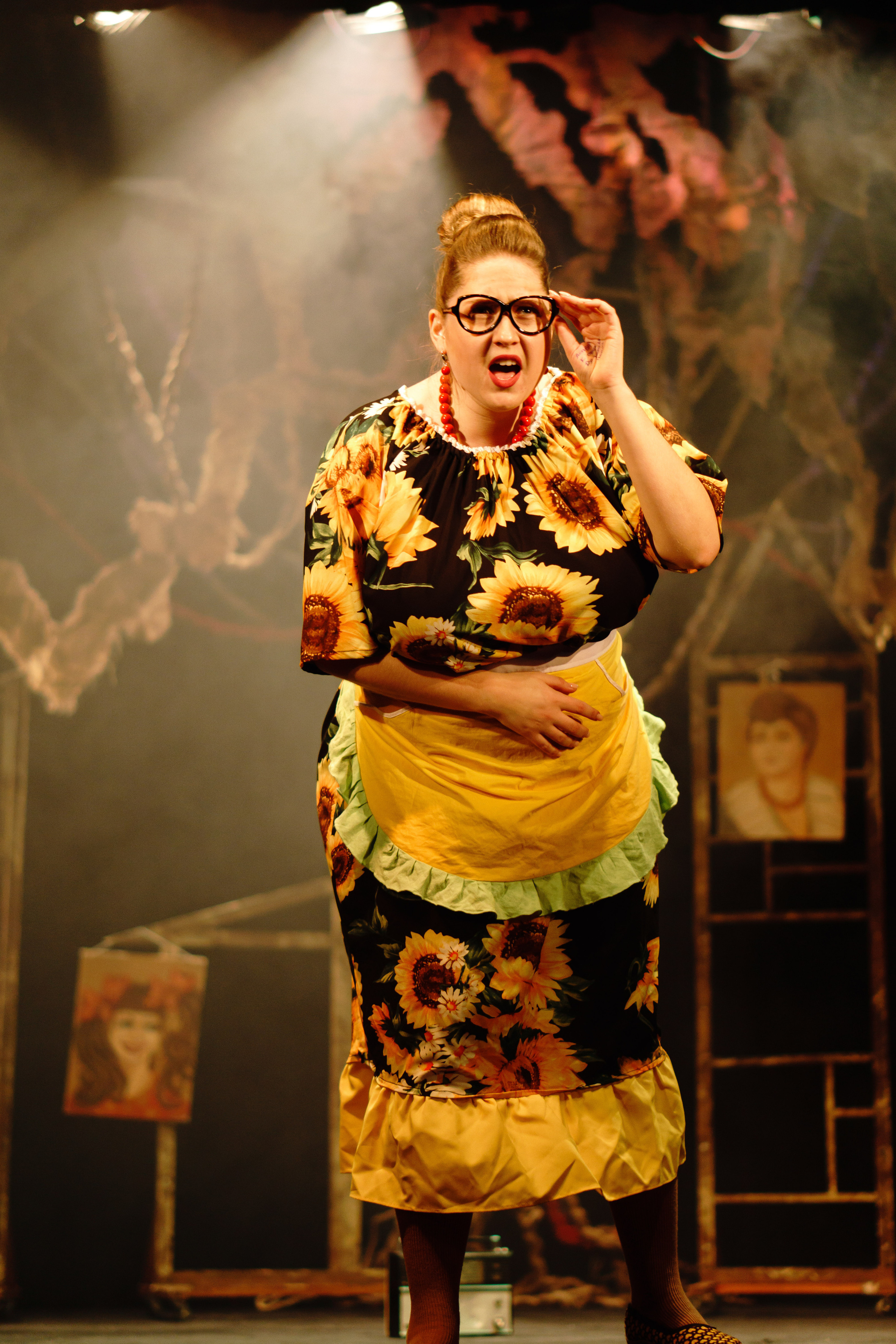 Театр «Сорванцы». Манюня. Фото • Відео • Аерозйомка • Контент для бізнесу