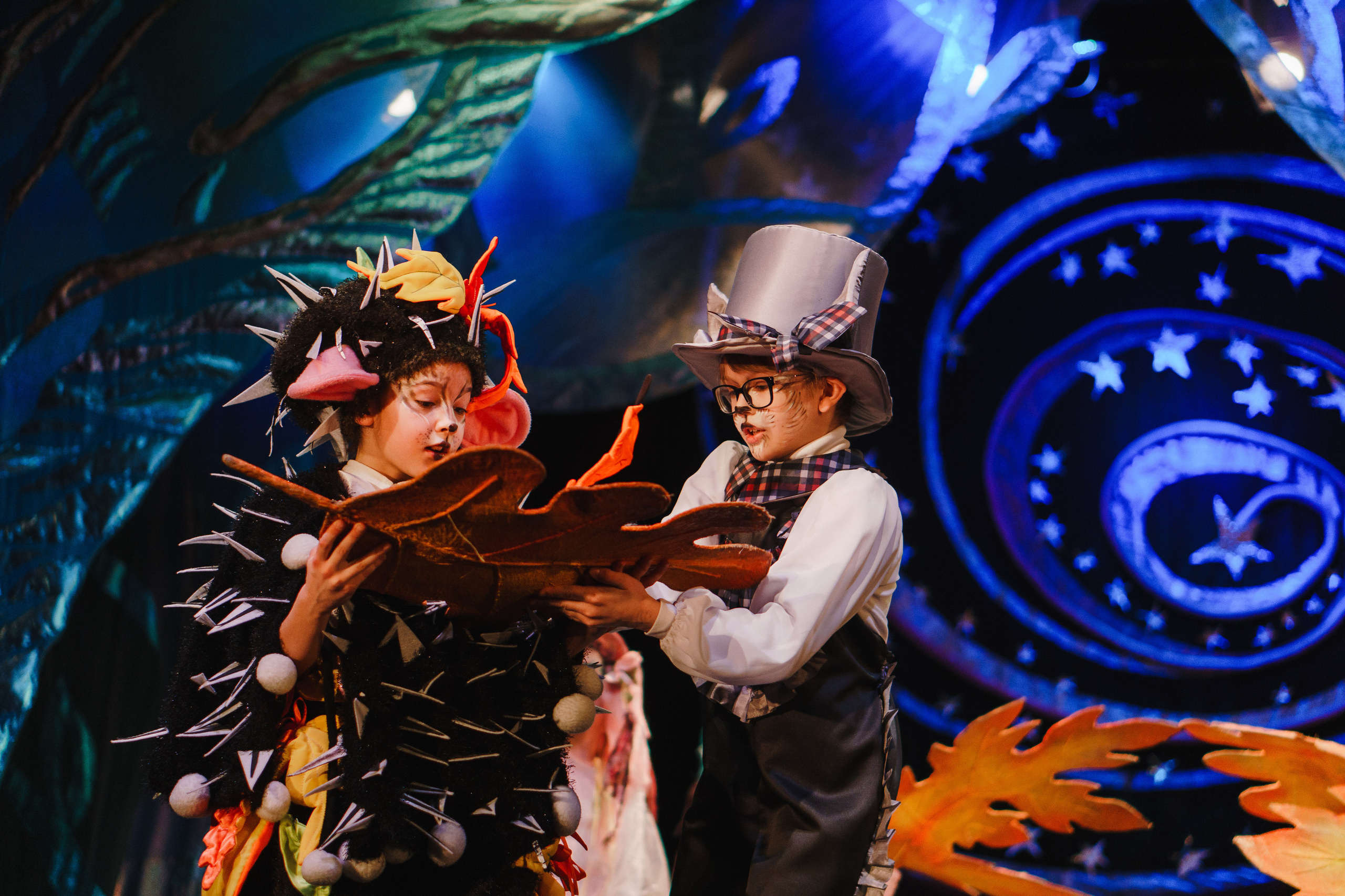 Театр «Сорванцы». Давайте никогда не расставаться. Фото • Відео • Аерозйомка • Контент для бізнесу