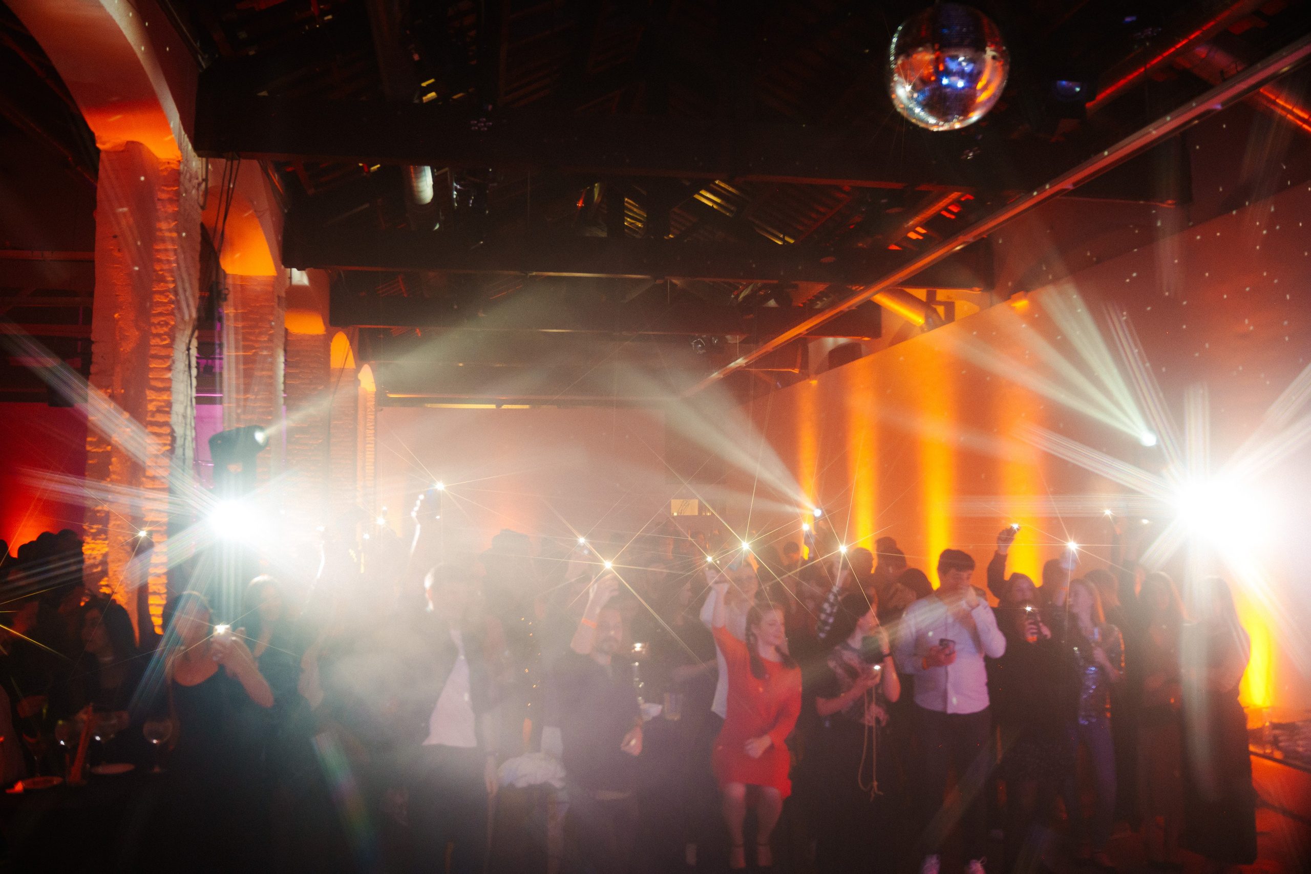 Barcelona — We shine together. Foto • Video • Produktion • Luftbildaufnahmen • Erstellung von Medien