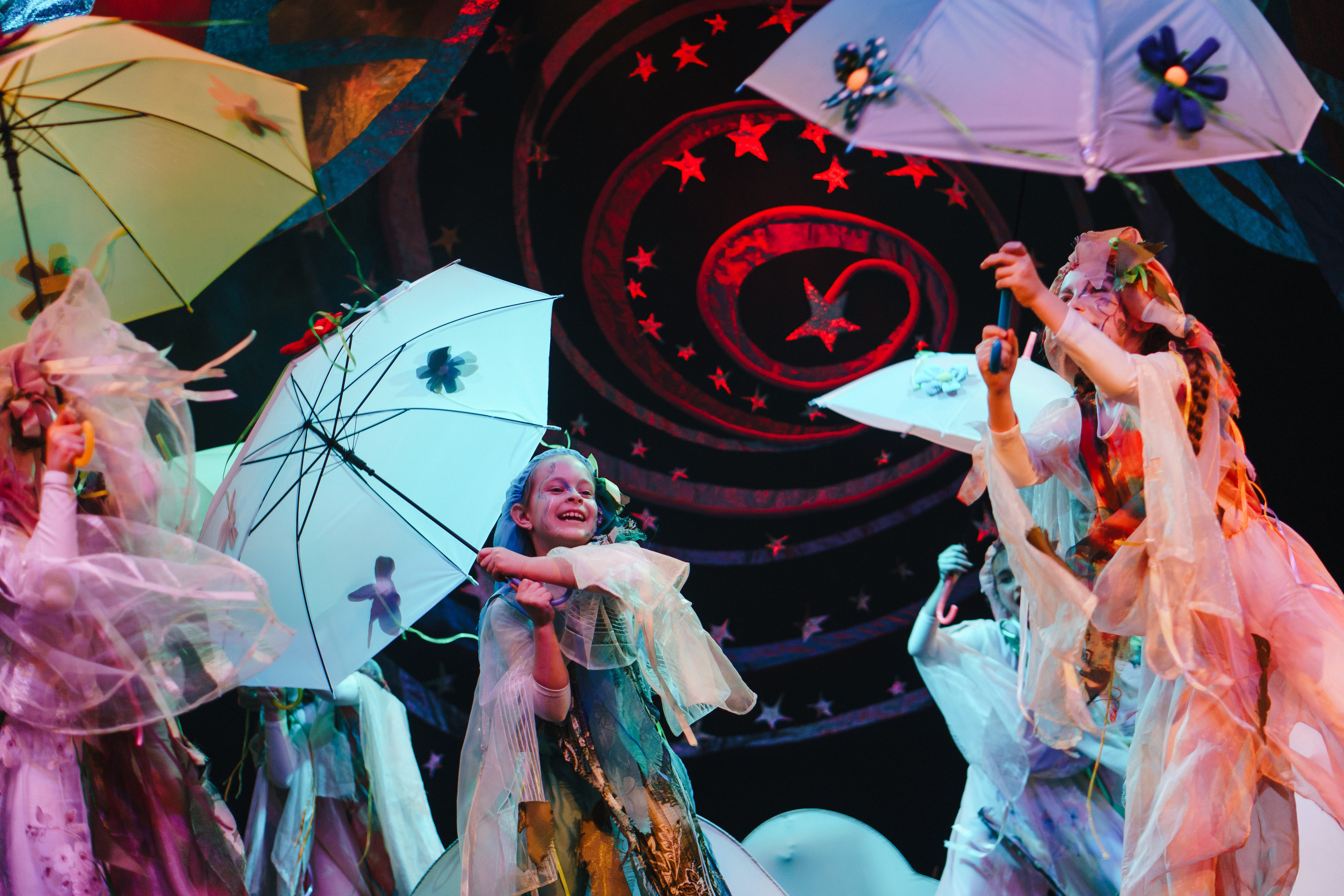 Театр «Сорванцы». Давайте никогда не расставаться. Фото • Відео • Аерозйомка • Контент для бізнесу