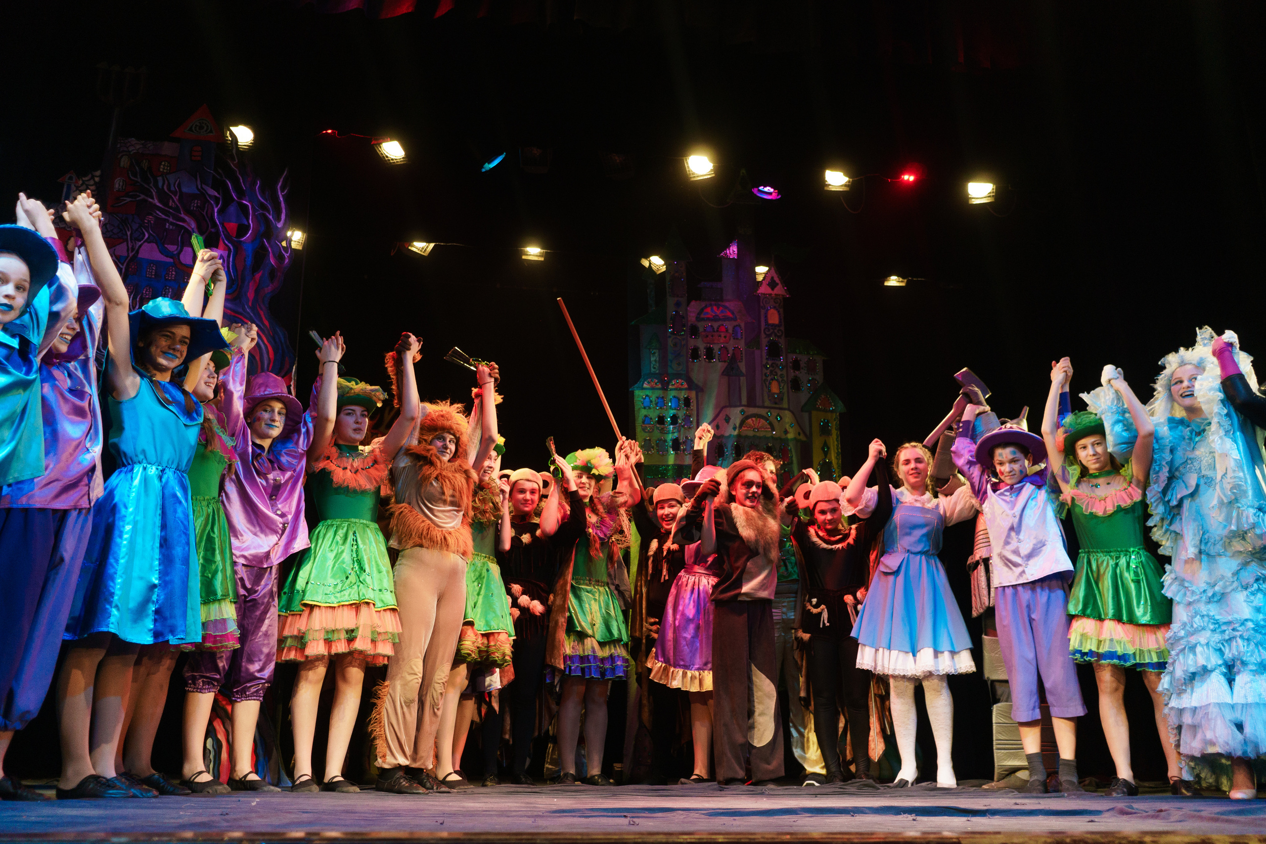 Театр «Сорванцы». Волшебник Изумрудного города. Фото • Видео • Аэросъемка • Контент для бизнеса