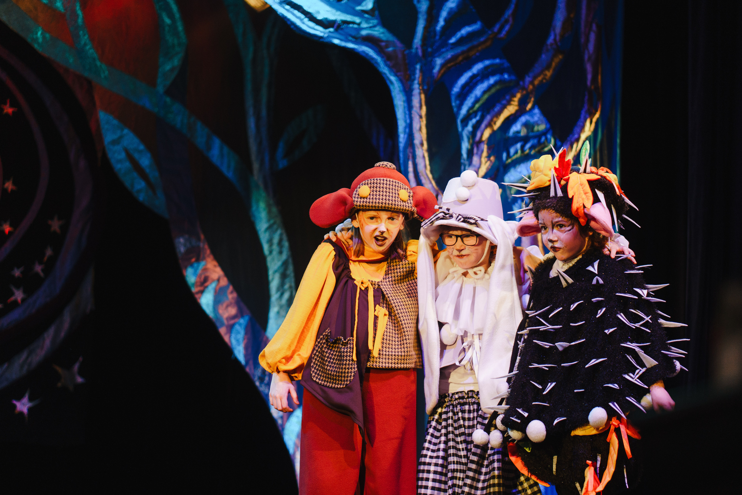 Театр «Сорванцы». Давайте никогда не расставаться. Фото • Відео • Аерозйомка • Контент для бізнесу