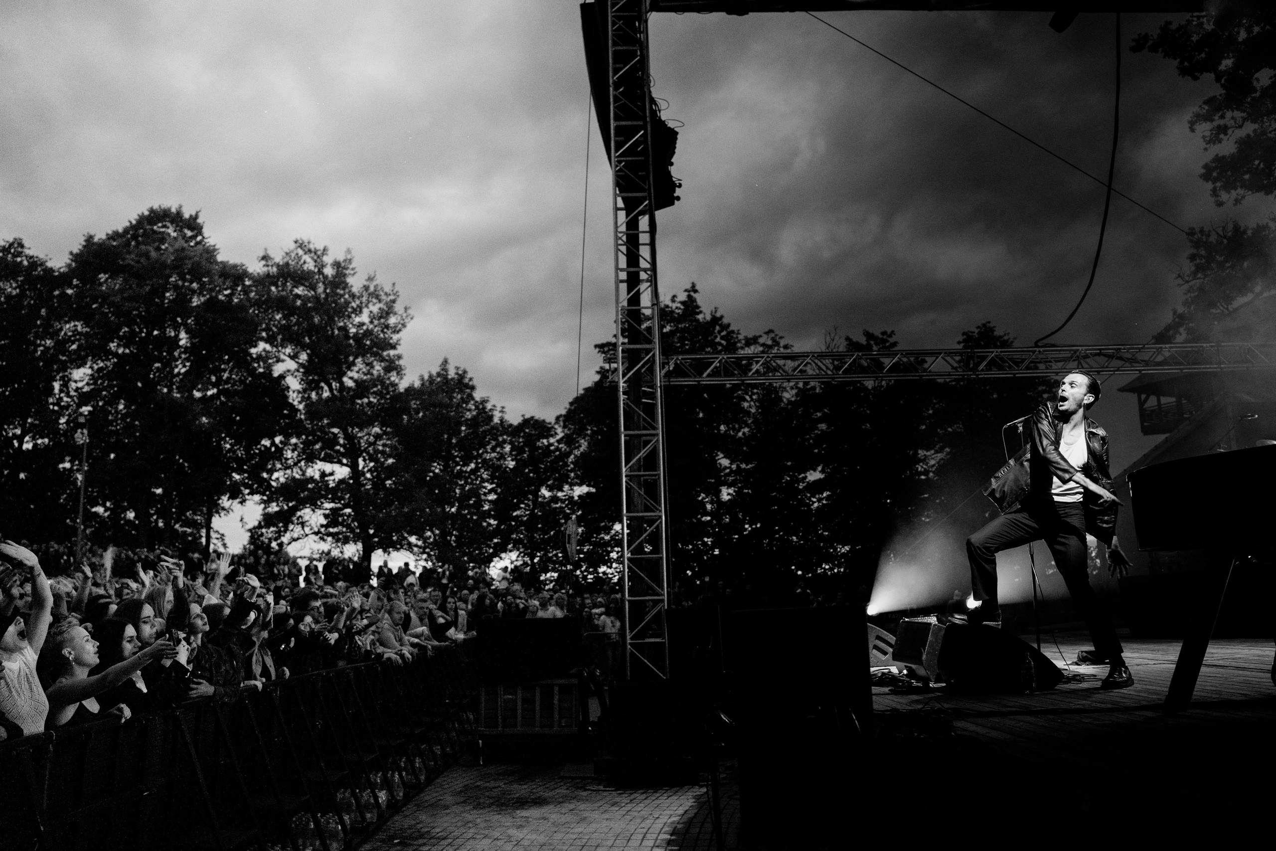 HURTS — Sigulda Medieval Castle. Фото • Відео • Аерозйомка • Контент для бізнесу