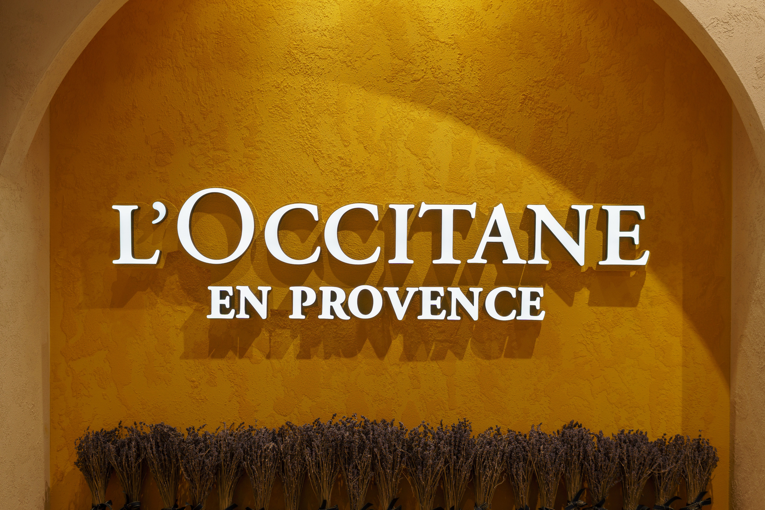 L'Occitane. Foto • Video • Produktion • Luftbildaufnahmen • Erstellung von Medien