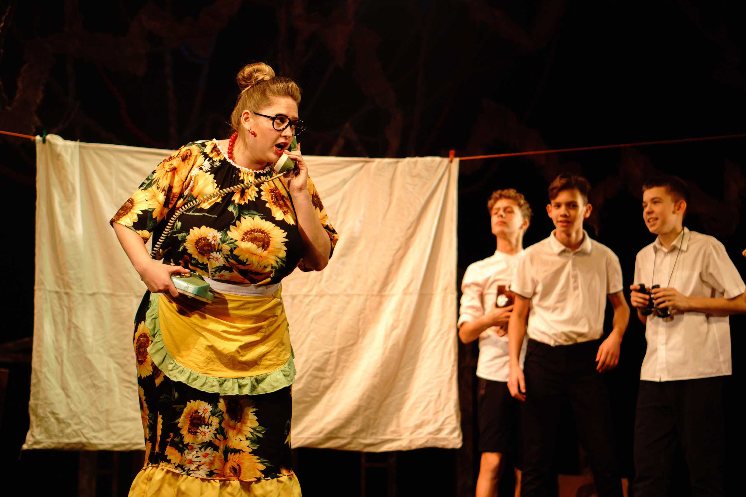 Театр «Сорванцы». Манюня. Фото • Відео • Аерозйомка • Контент для бізнесу