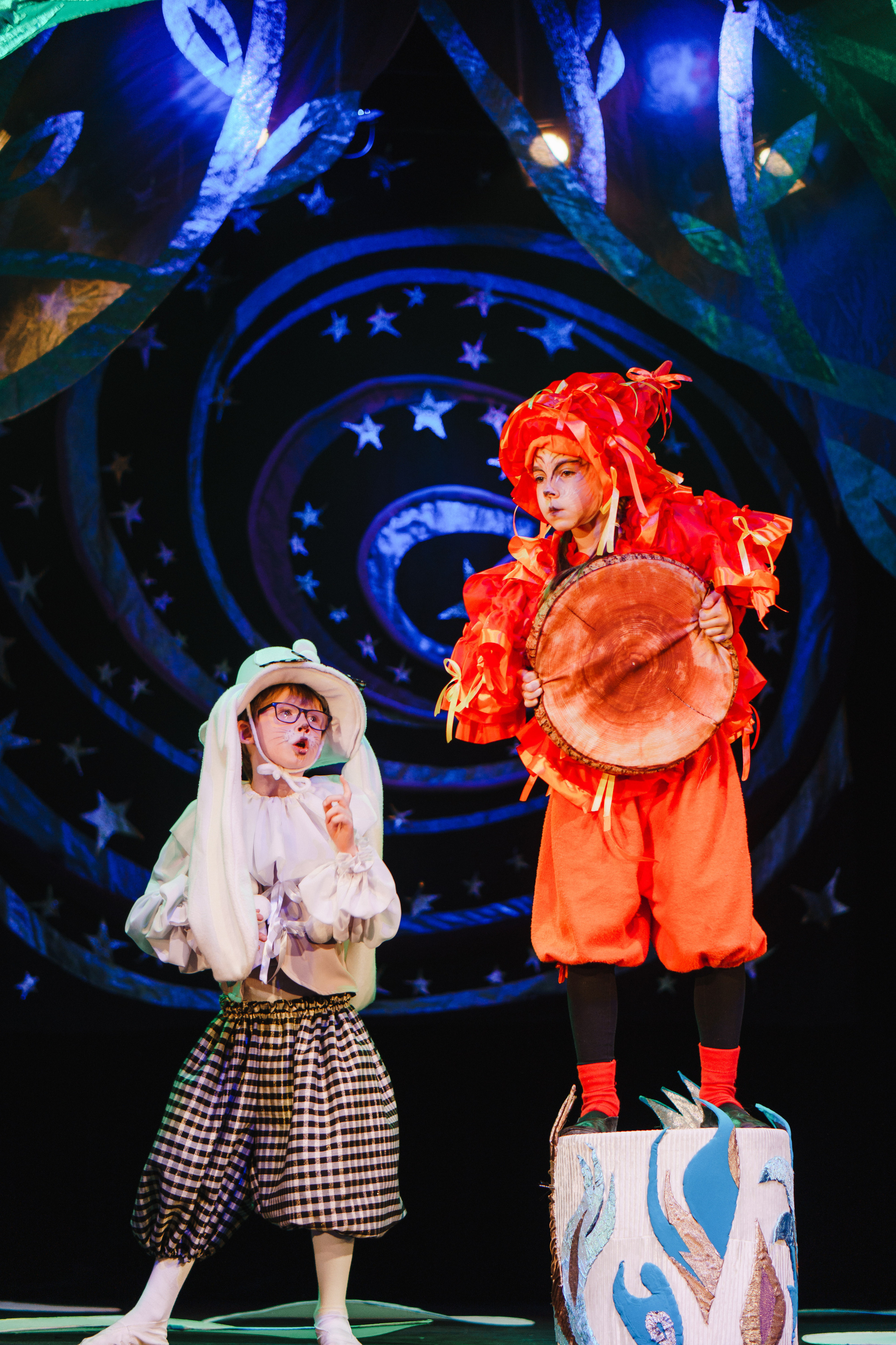 Театр «Сорванцы». Давайте никогда не расставаться. Фото • Відео • Аерозйомка • Контент для бізнесу