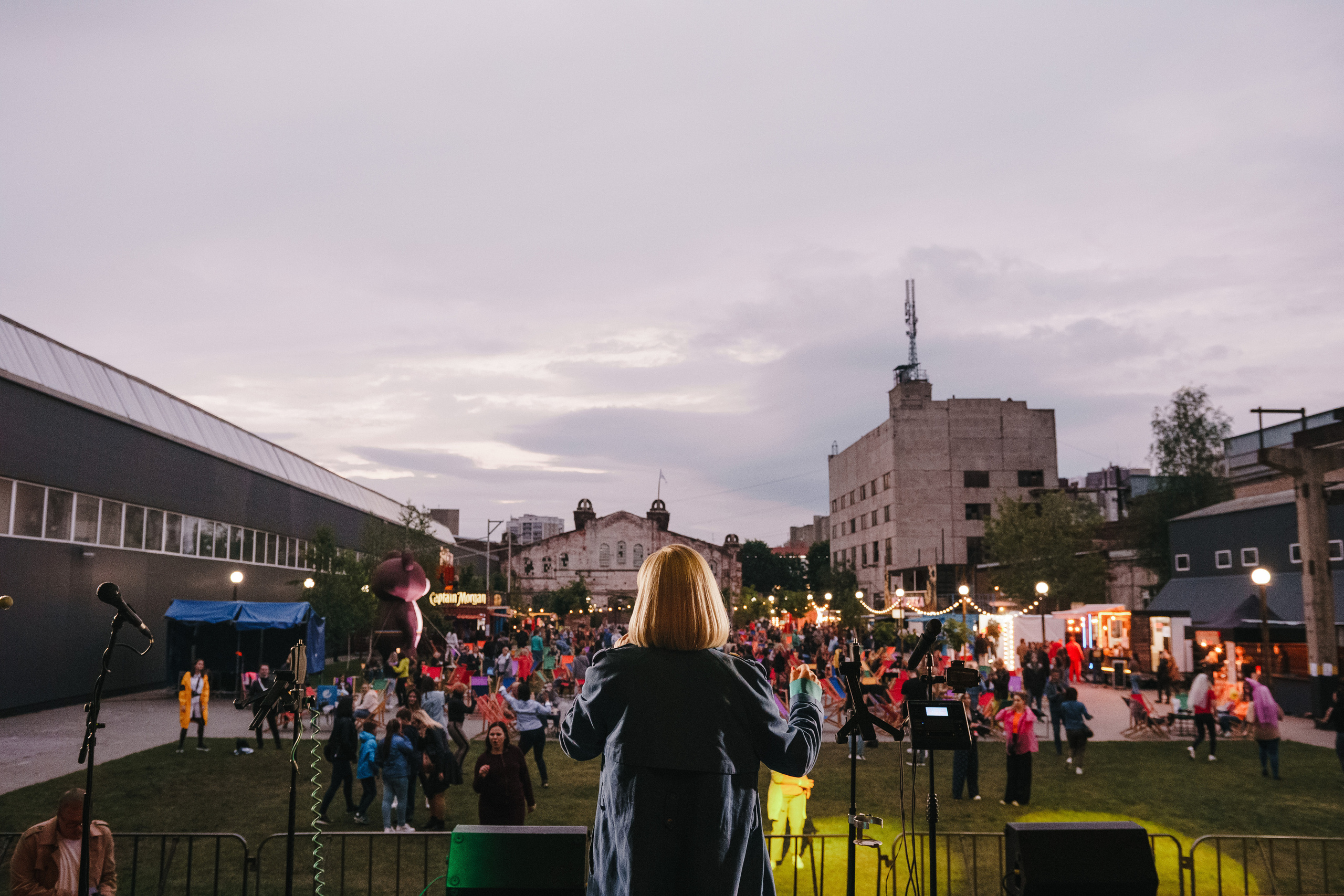 Фестиваль Поколение 90-х. День 2. Foto • Video • Produktion • Luftbildaufnahmen • Erstellung von Medien