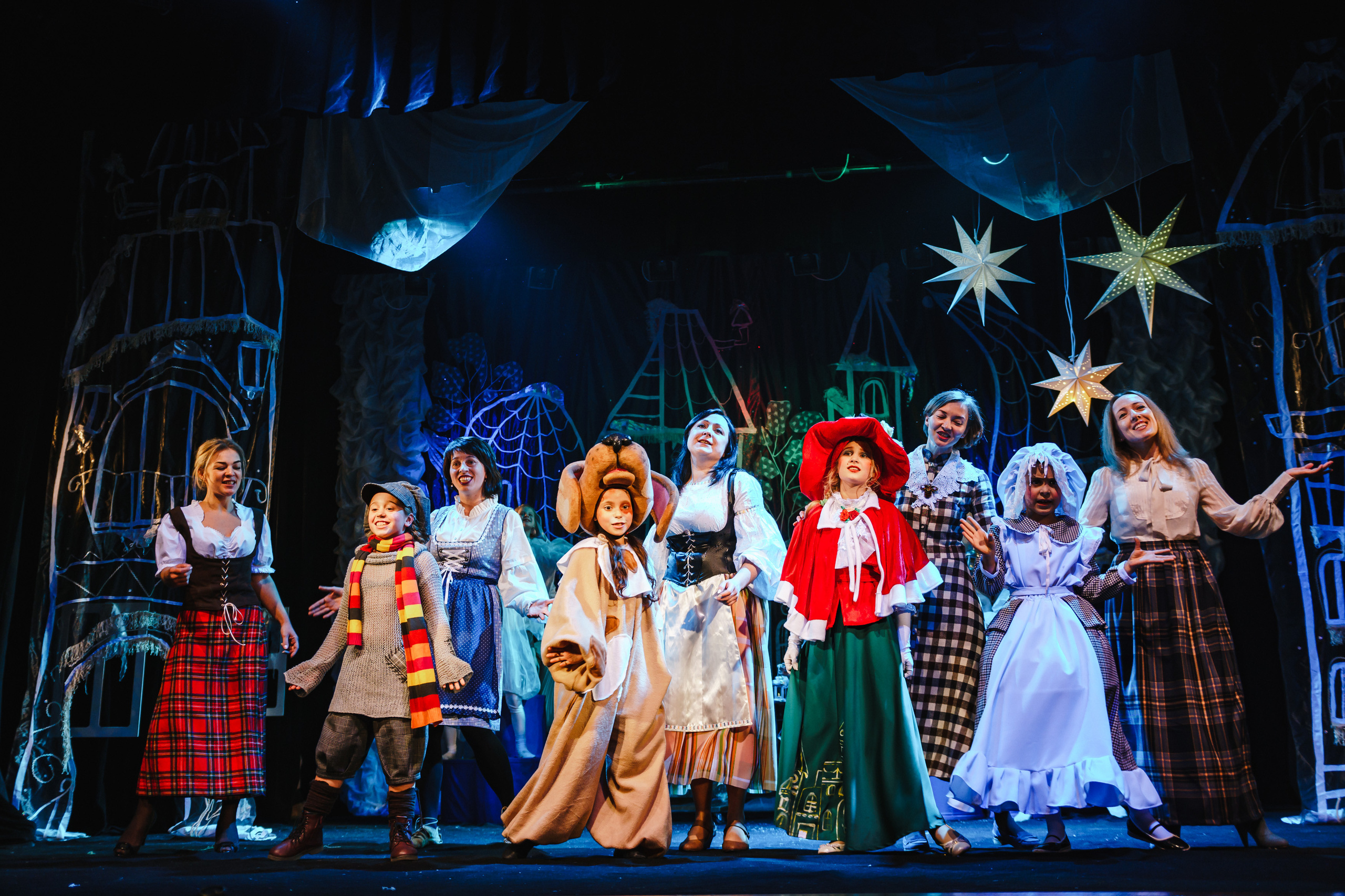 Театр «Сорванцы». Голубая стрела. Фото • Видео • Аэросъемка • Контент для бизнеса