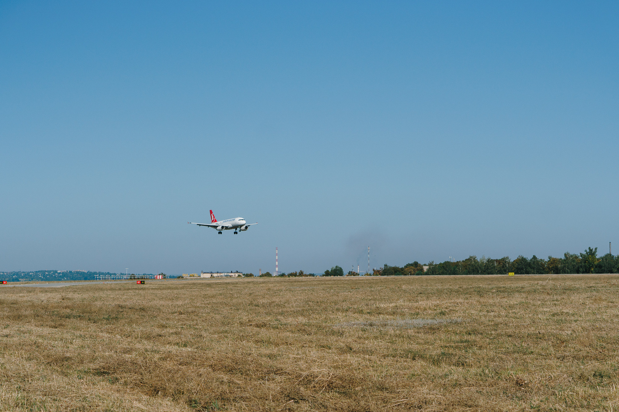 Plane Spotting Day. Kharkiv International Airport. Foto • Video • Produktion • Luftbildaufnahmen • Erstellung von Medien