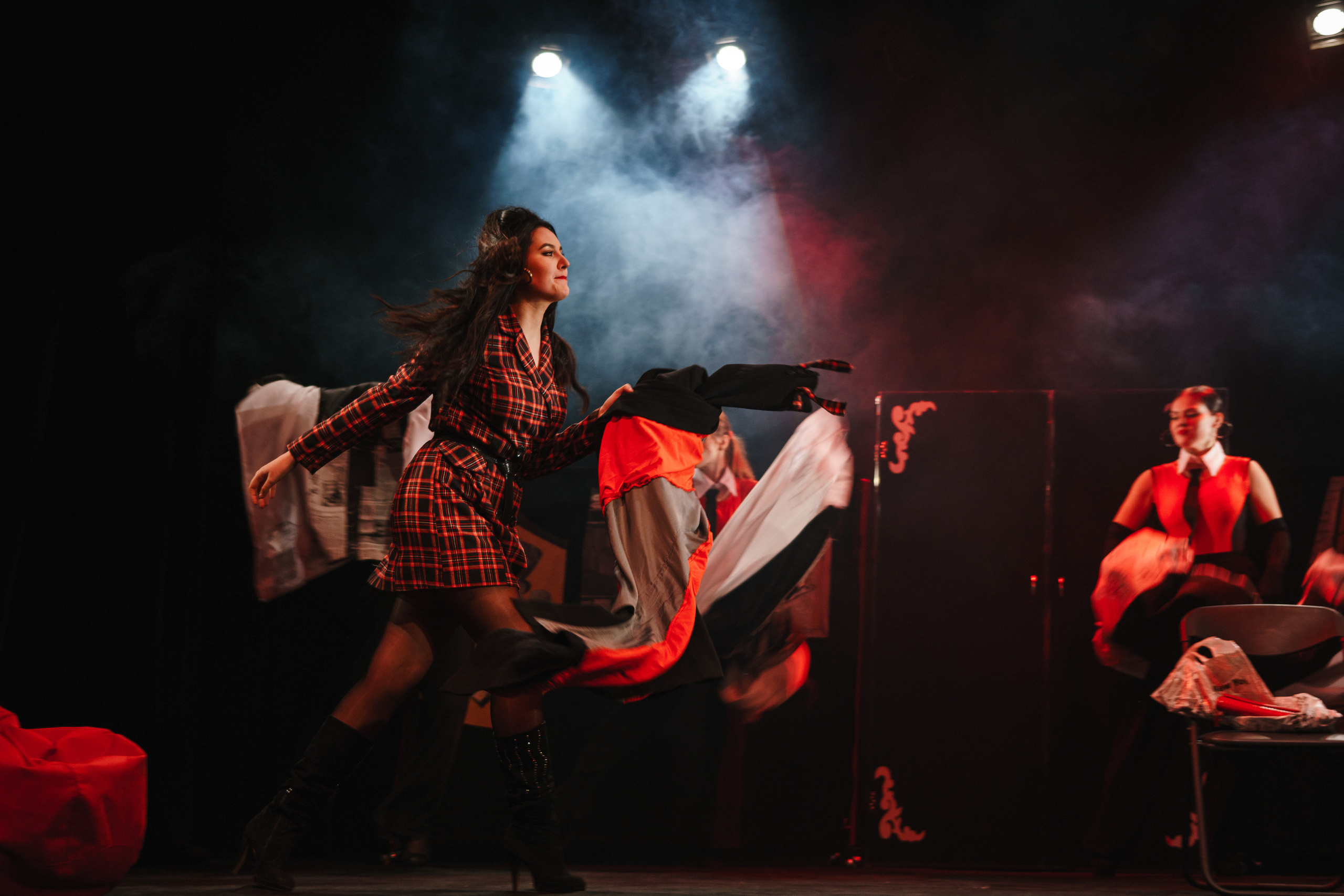 Театр «Сорванцы». Три плюс Кот. Фото • Видео • Аэросъемка • Контент для бизнеса