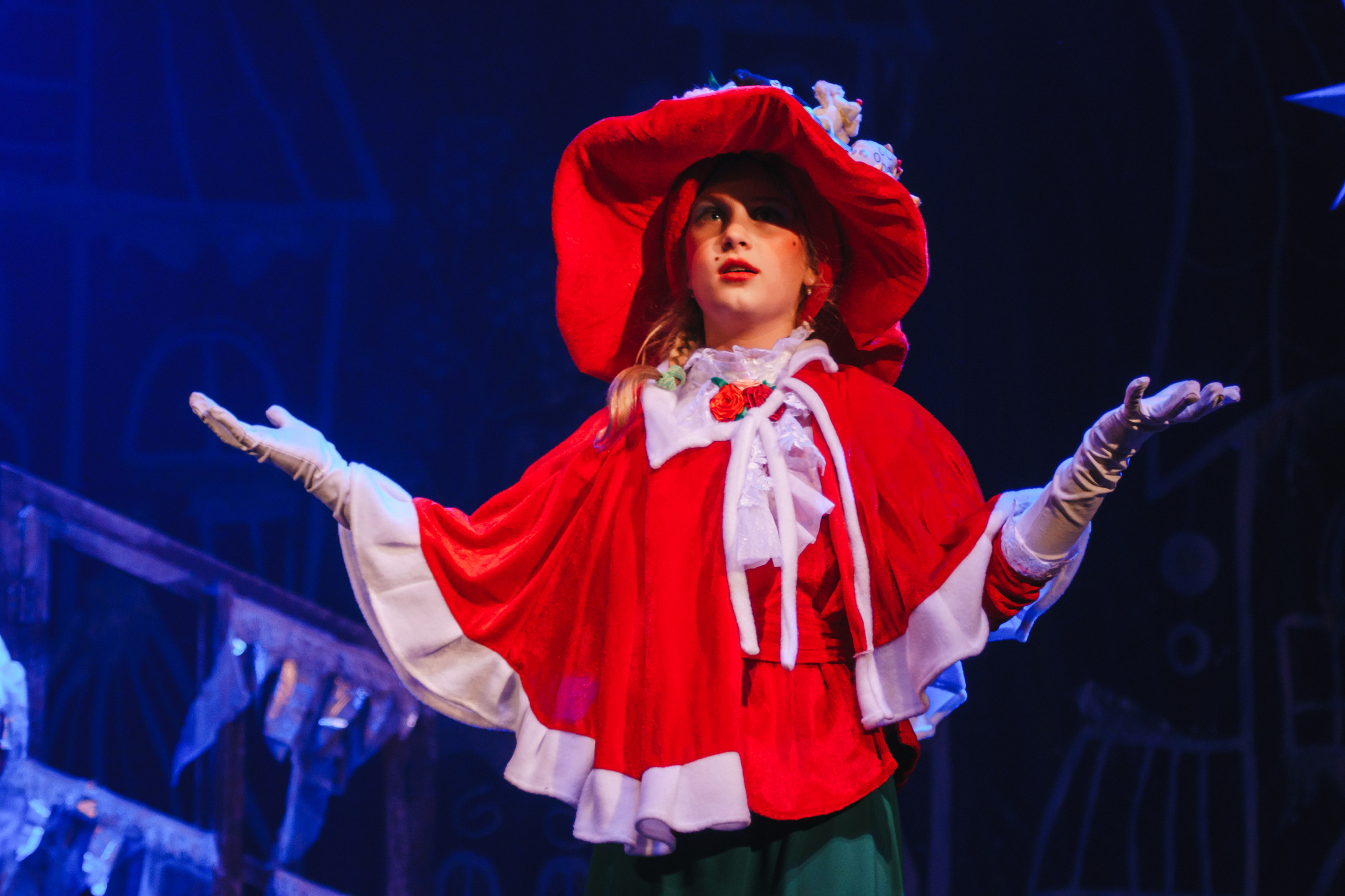 Театр «Сорванцы». Голубая стрела. Фото • Видео • Аэросъемка • Контент для бизнеса