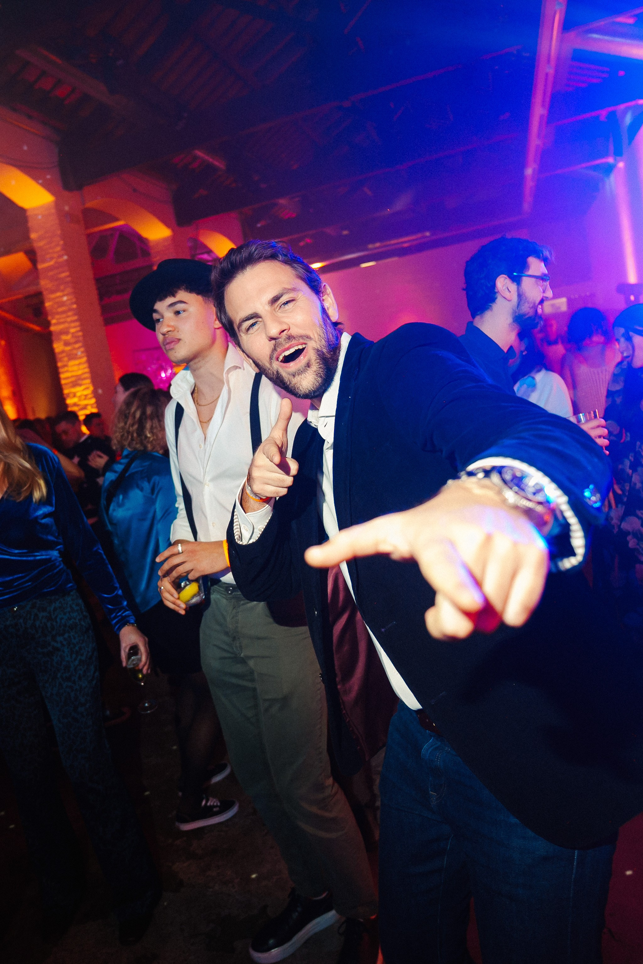 Barcelona — We shine together. Foto • Video • Produktion • Luftbildaufnahmen • Erstellung von Medien