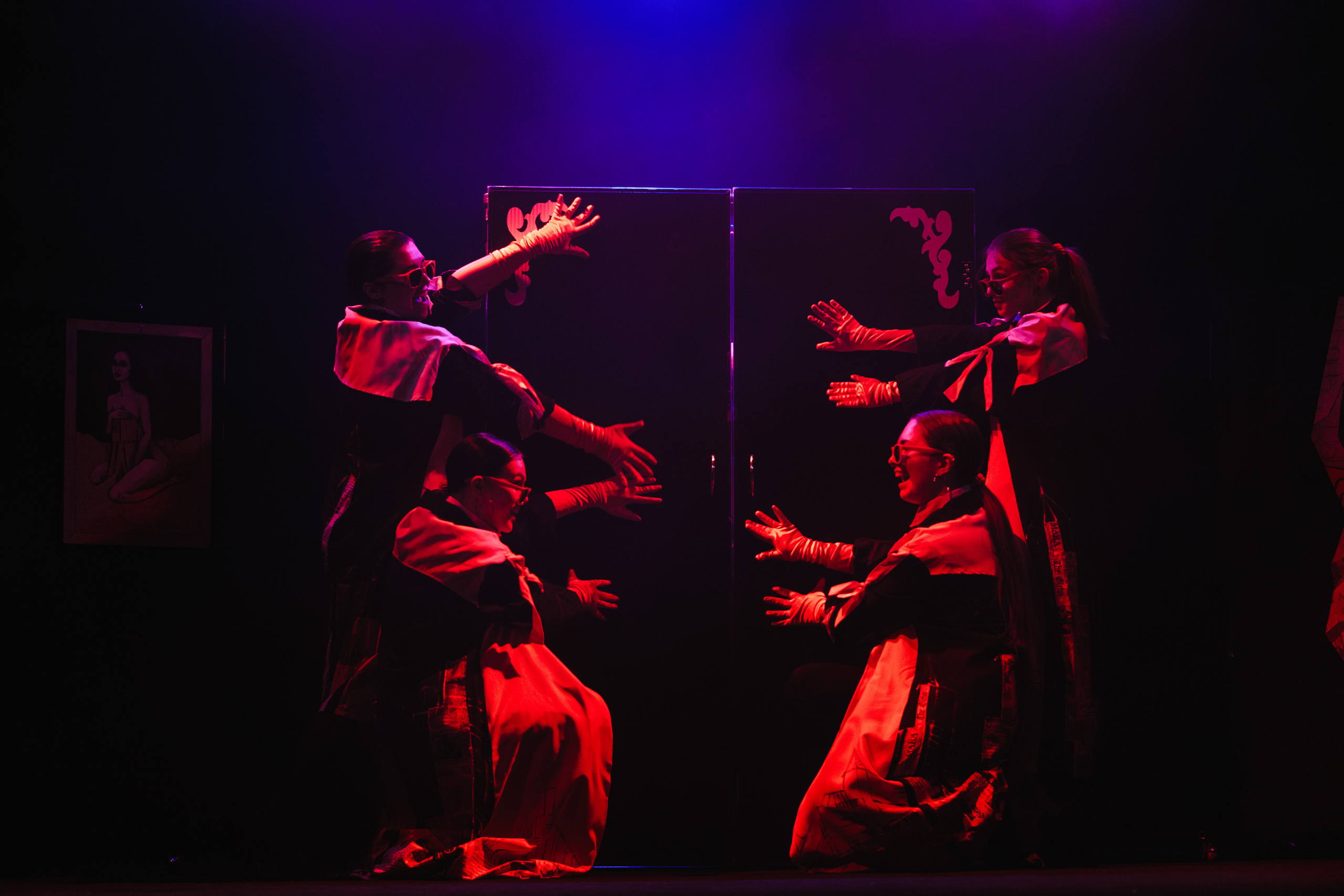 Театр «Сорванцы». Три плюс Кот. Фото • Видео • Аэросъемка • Контент для бизнеса