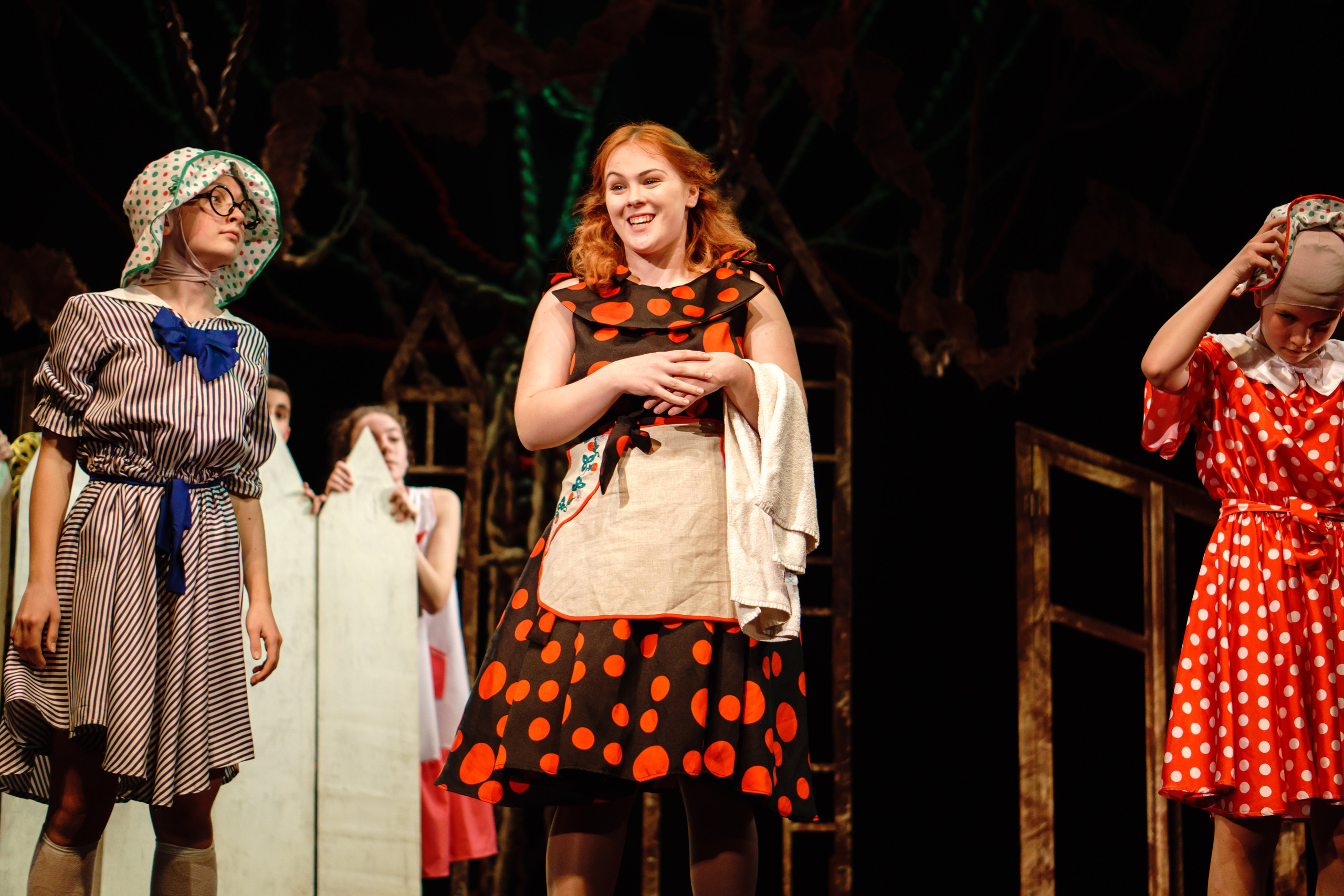 Театр «Сорванцы». Манюня. Фото • Відео • Аерозйомка • Контент для бізнесу