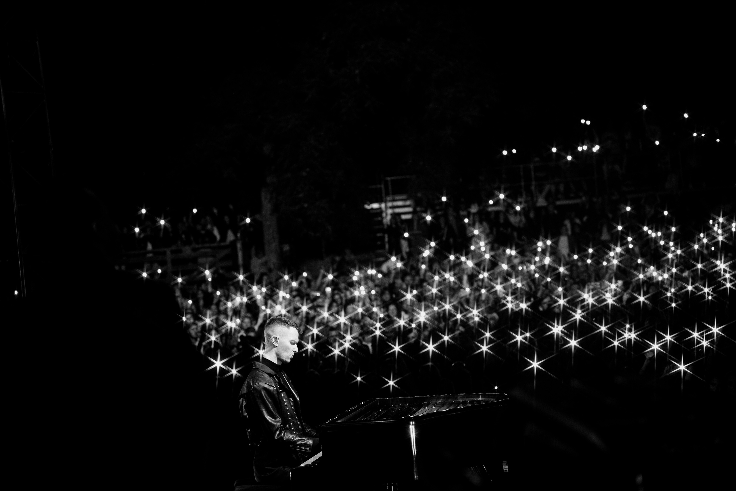 HURTS — Sigulda Medieval Castle. Фото • Відео • Аерозйомка • Контент для бізнесу
