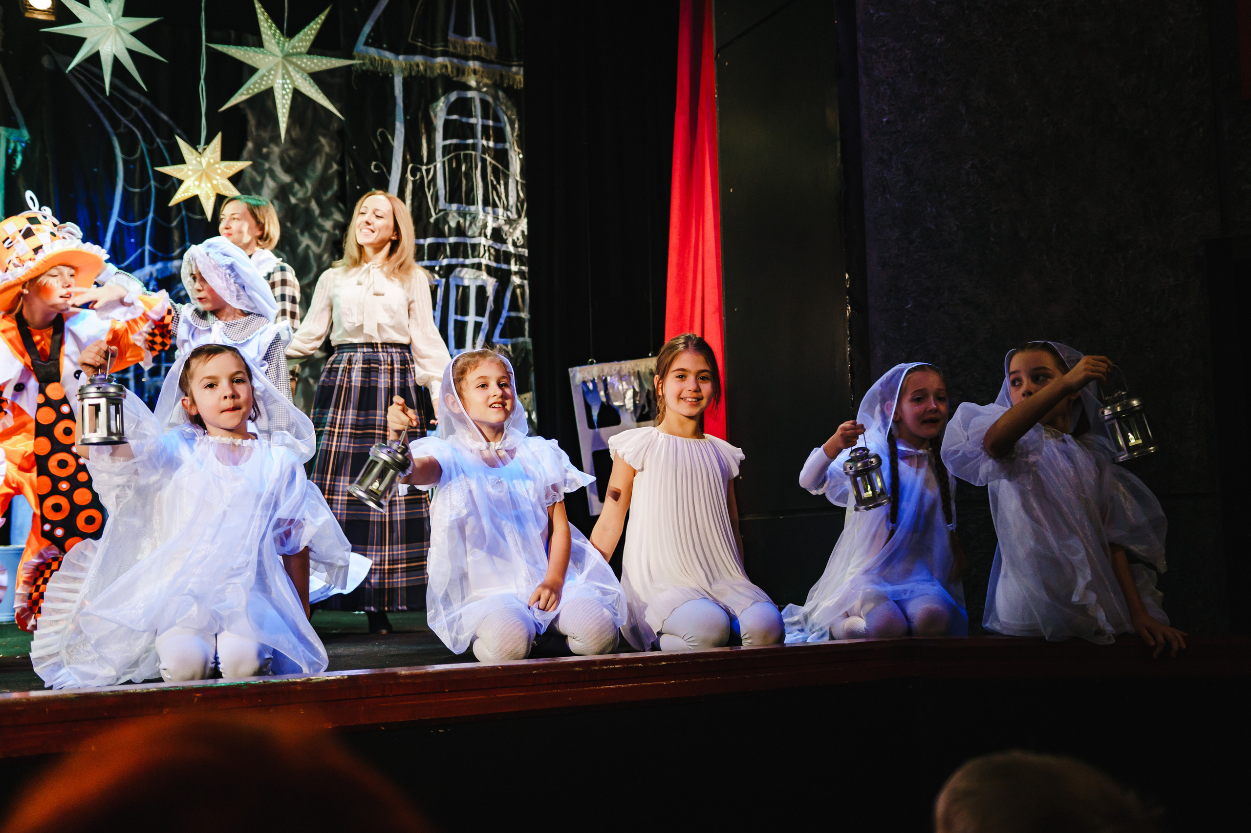 Театр «Сорванцы». Голубая стрела. Фото • Видео • Аэросъемка • Контент для бизнеса