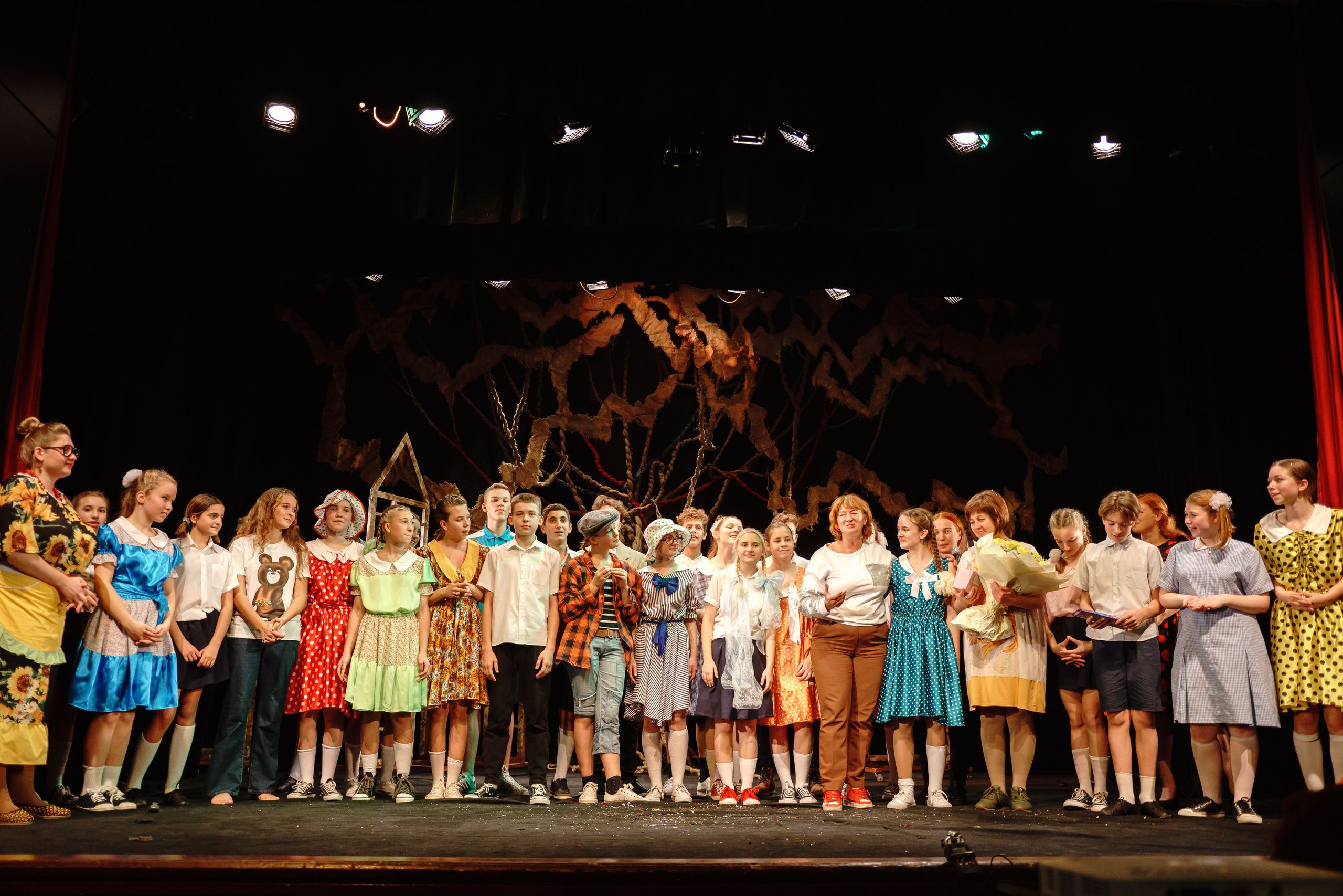 Театр «Сорванцы». Манюня. Фото • Відео • Аерозйомка • Контент для бізнесу