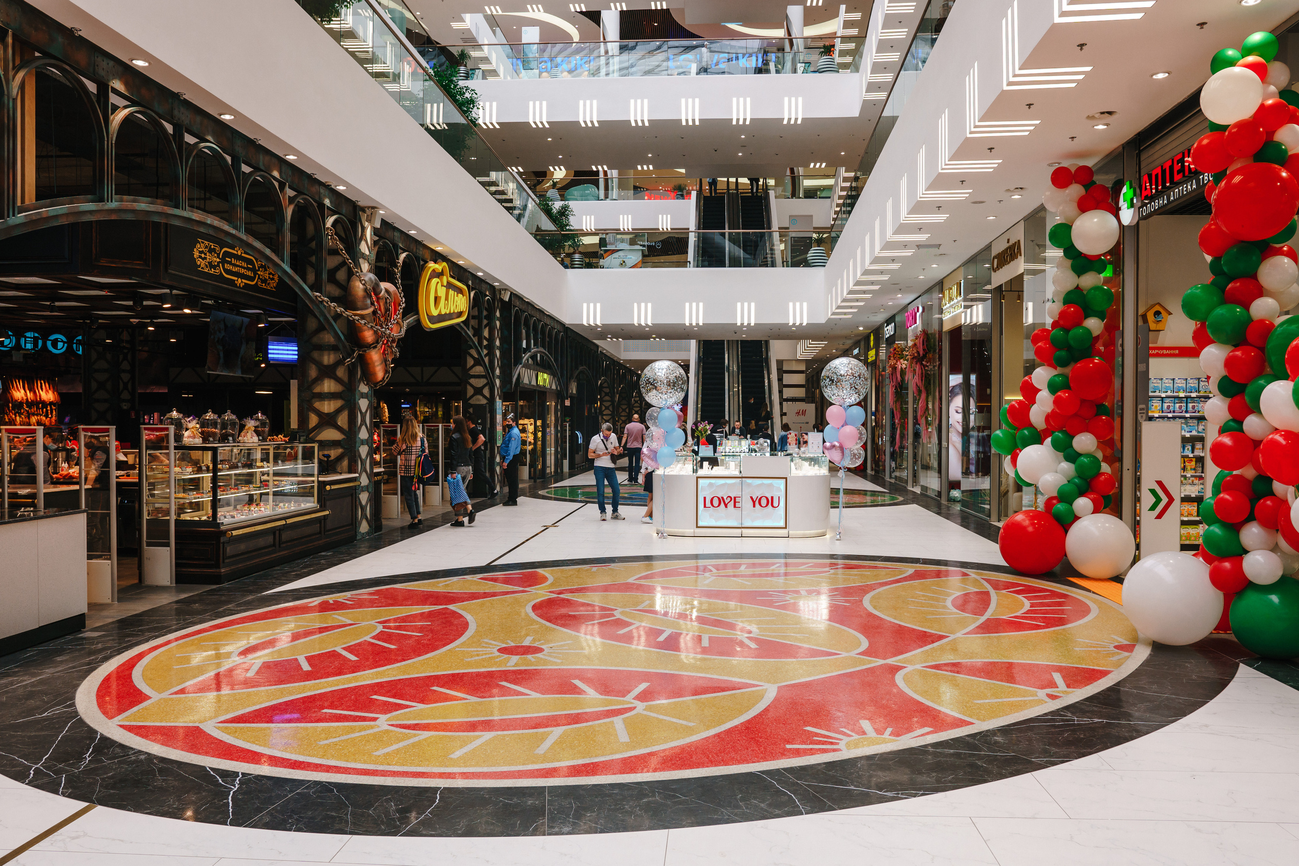 ТРЦ NIKOLSKY. Foto • Video • Produktion • Luftbildaufnahmen • Erstellung von Medien