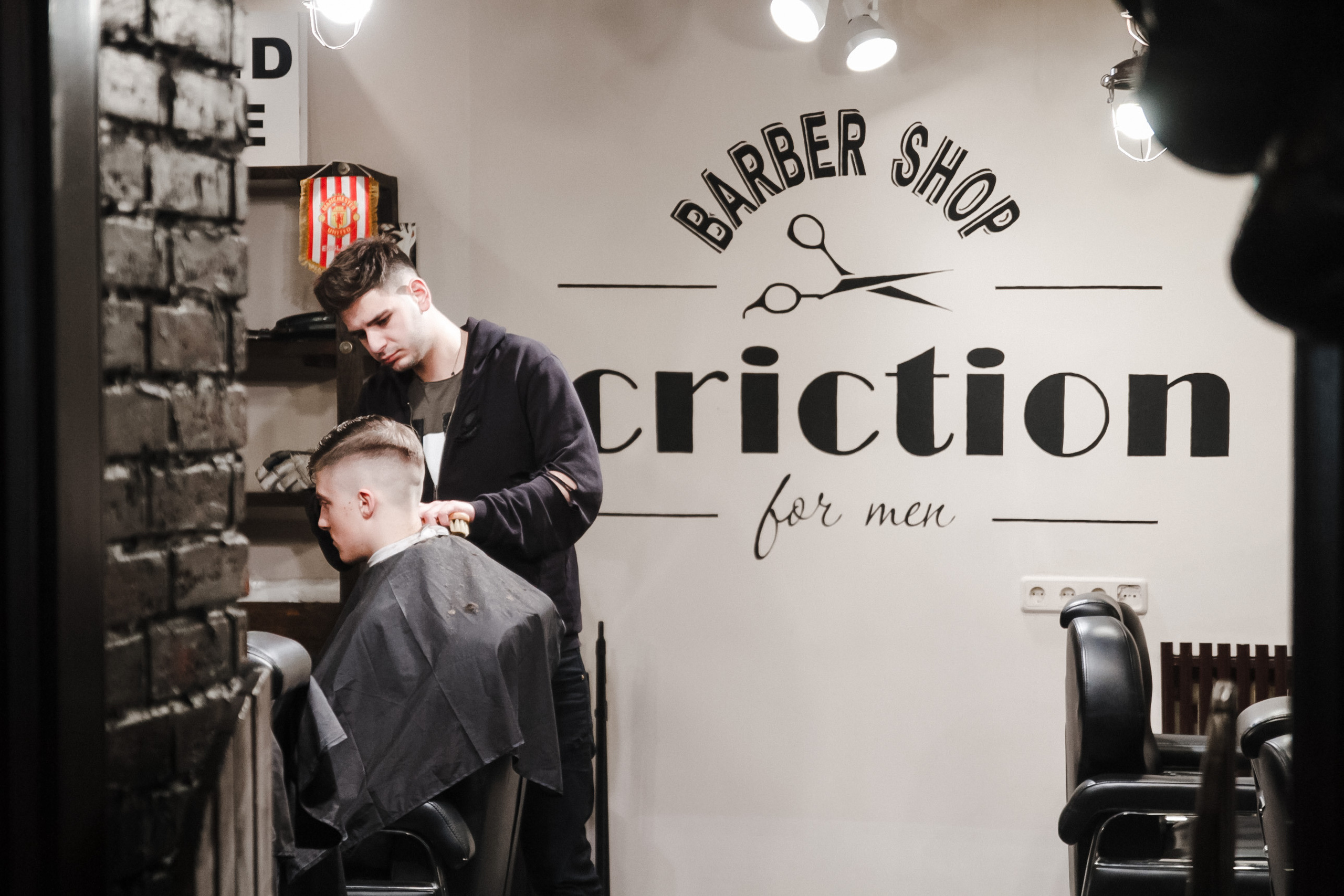 Scriction Barbershop. Foto • Video • Produktion • Luftbildaufnahmen • Erstellung von Medien