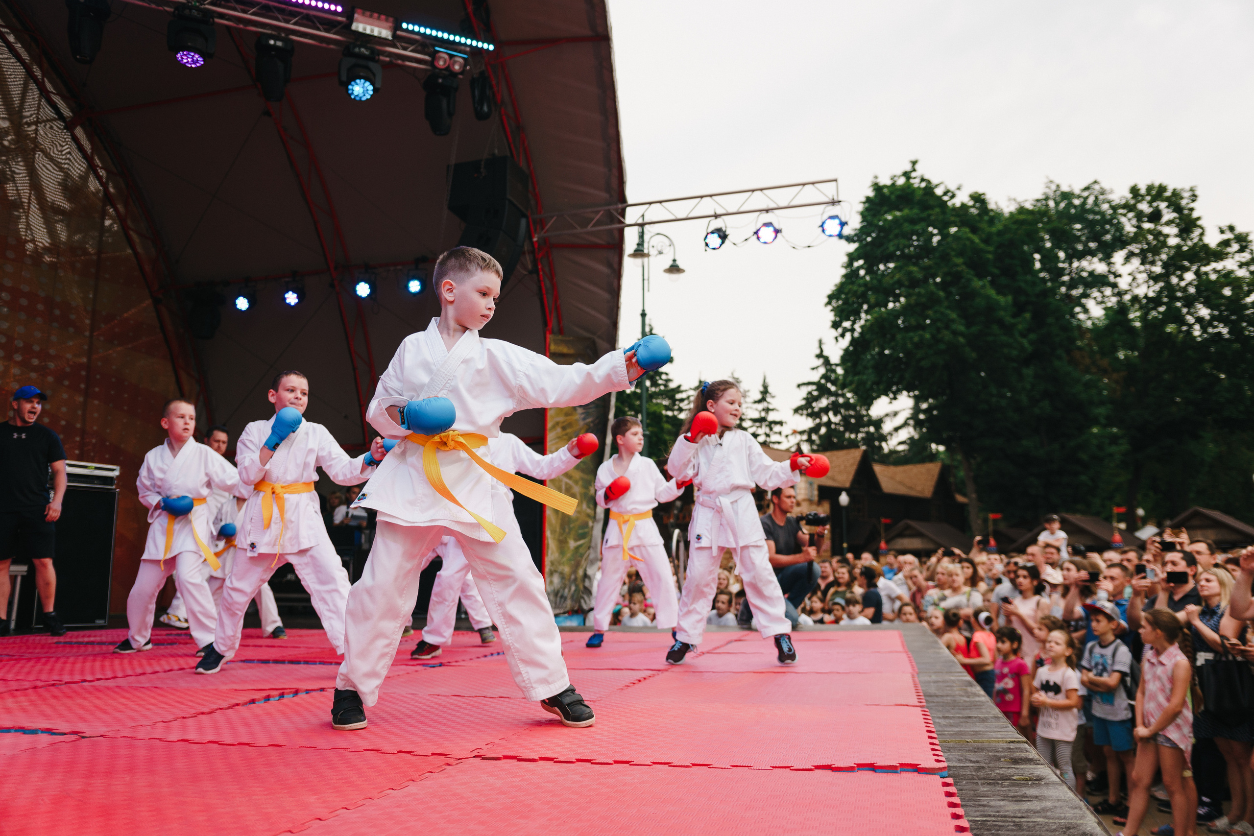 День защиты детей в Центральном парке. Foto • Video • Produktion • Luftbildaufnahmen • Erstellung von Medien