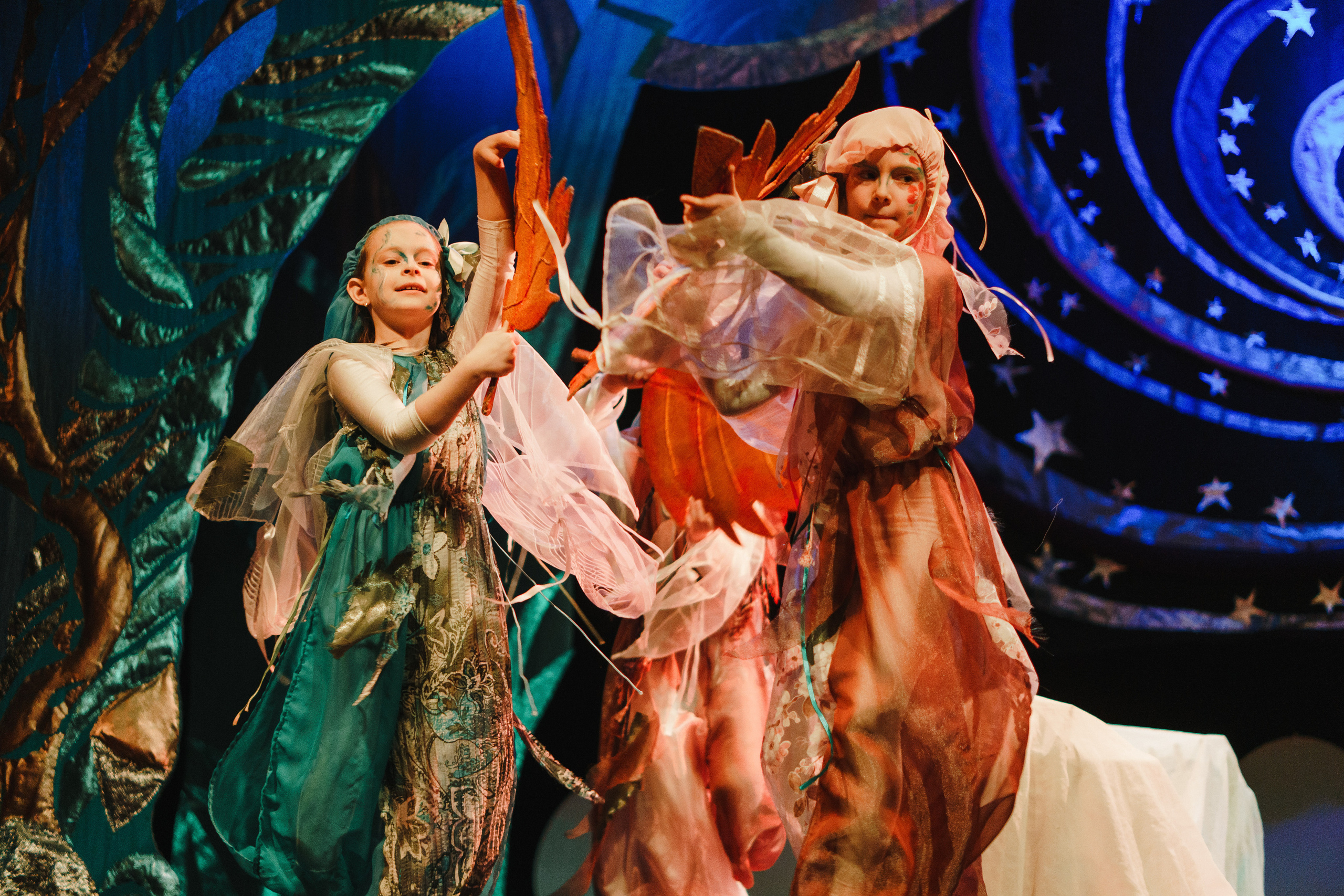 Театр «Сорванцы». Давайте никогда не расставаться. Фото • Відео • Аерозйомка • Контент для бізнесу