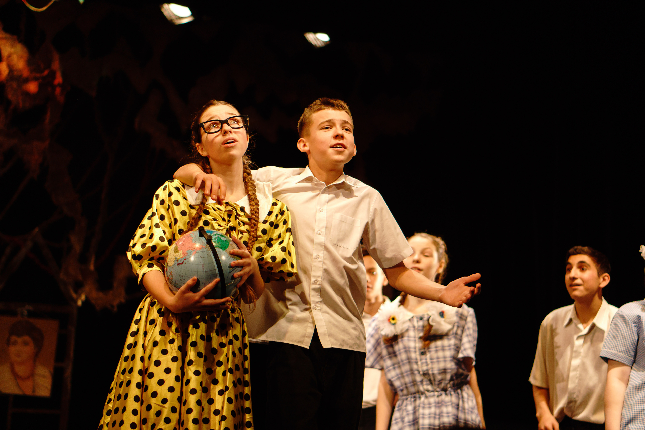 Театр «Сорванцы». Манюня. Фото • Відео • Аерозйомка • Контент для бізнесу