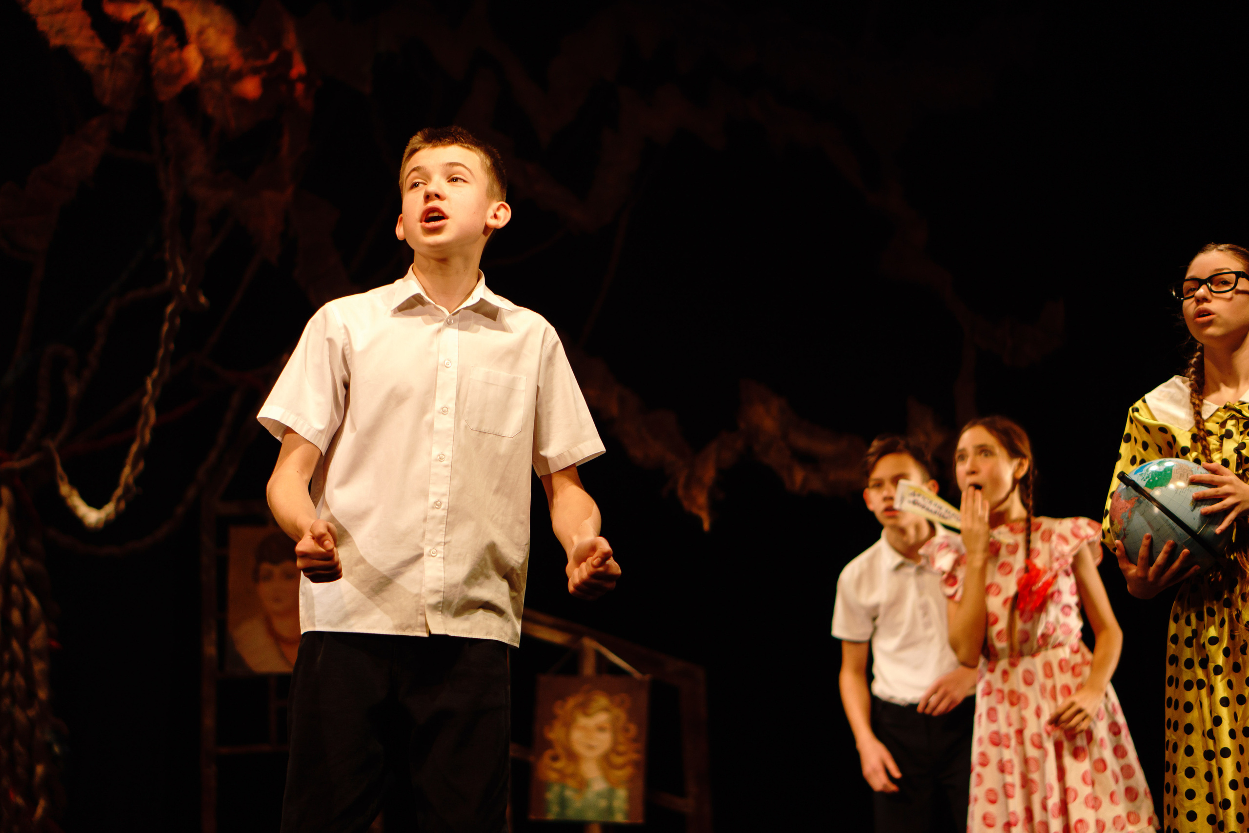 Театр «Сорванцы». Манюня. Фото • Відео • Аерозйомка • Контент для бізнесу