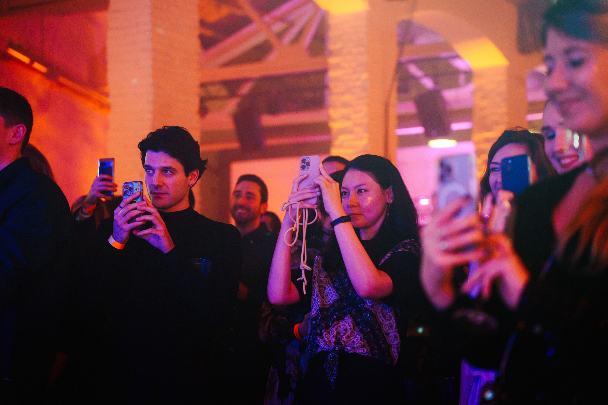 Barcelona — We shine together. Foto • Video • Produktion • Luftbildaufnahmen • Erstellung von Medien