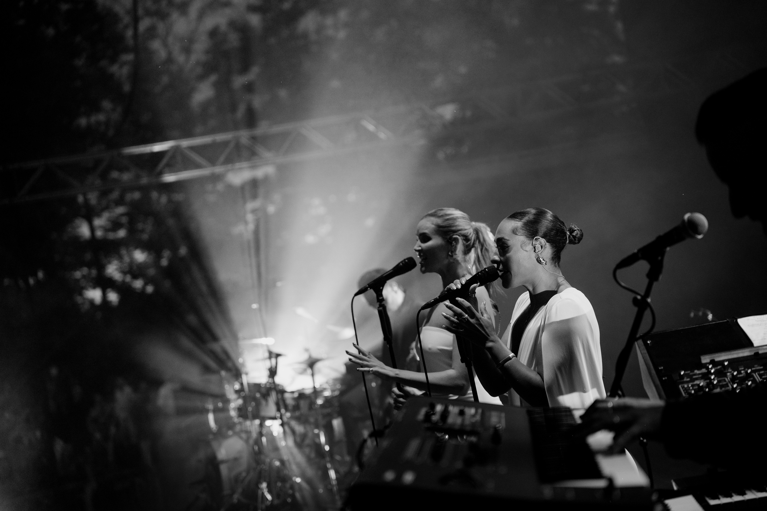 HURTS — Sigulda Medieval Castle. Фото • Відео • Аерозйомка • Контент для бізнесу