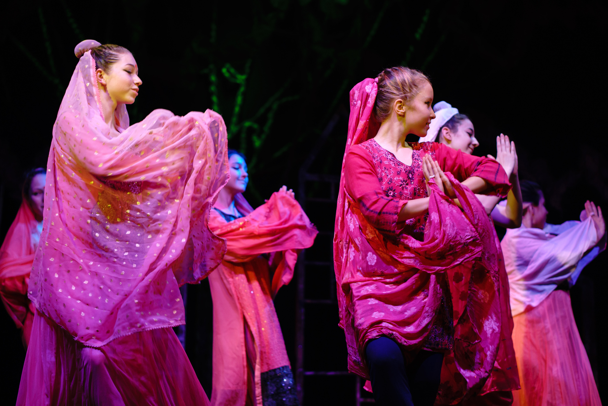 Театр «Сорванцы». Манюня. Фото • Відео • Аерозйомка • Контент для бізнесу