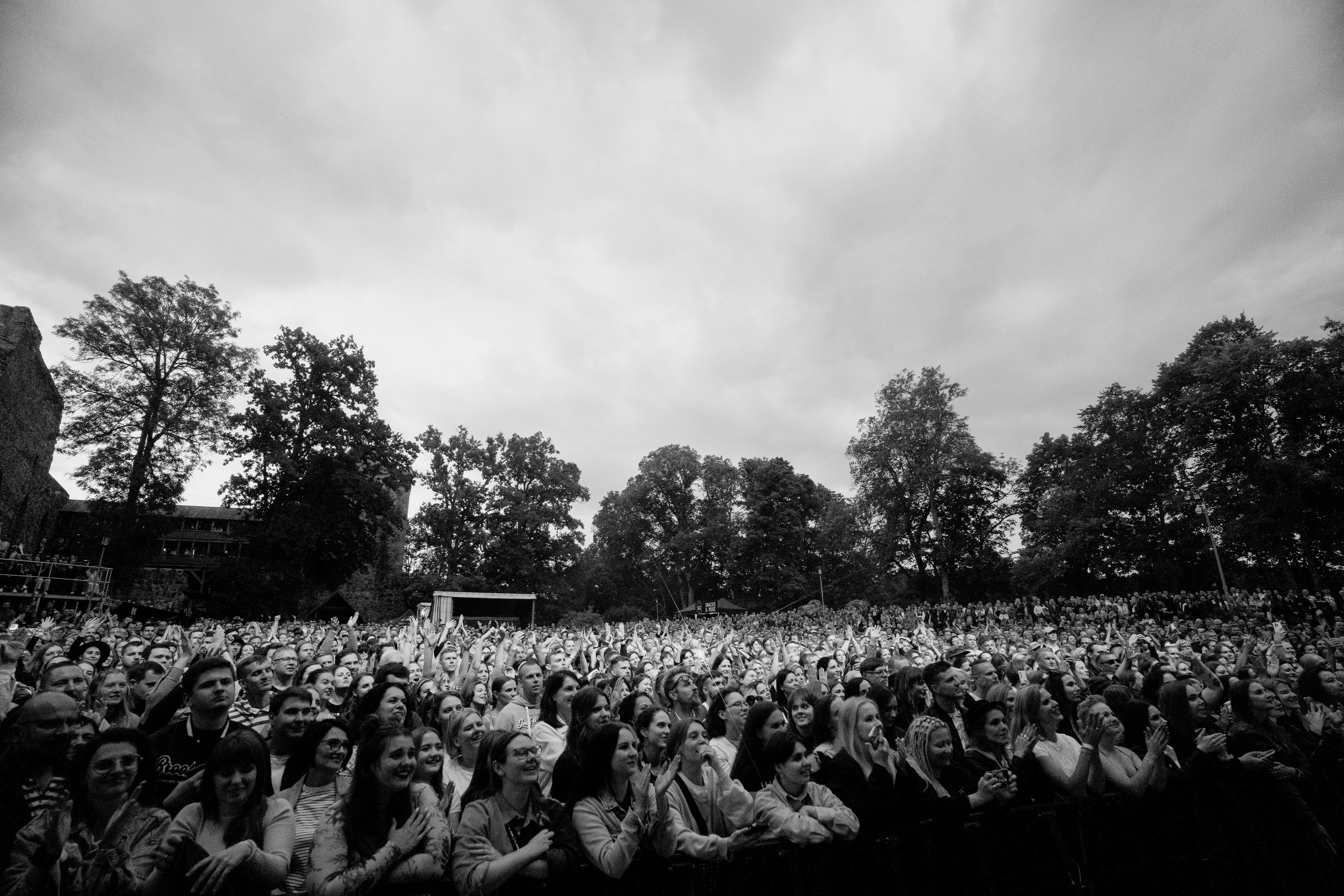 HURTS — Sigulda Medieval Castle. Фото • Відео • Аерозйомка • Контент для бізнесу