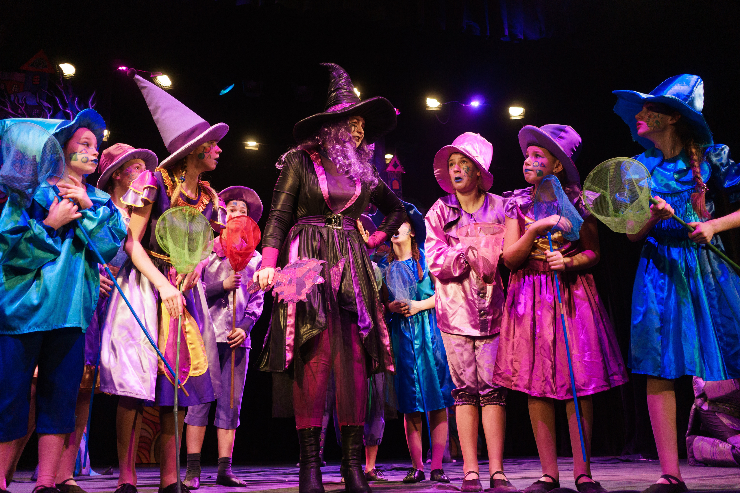 Театр «Сорванцы». Волшебник Изумрудного города. Фото • Видео • Аэросъемка • Контент для бизнеса