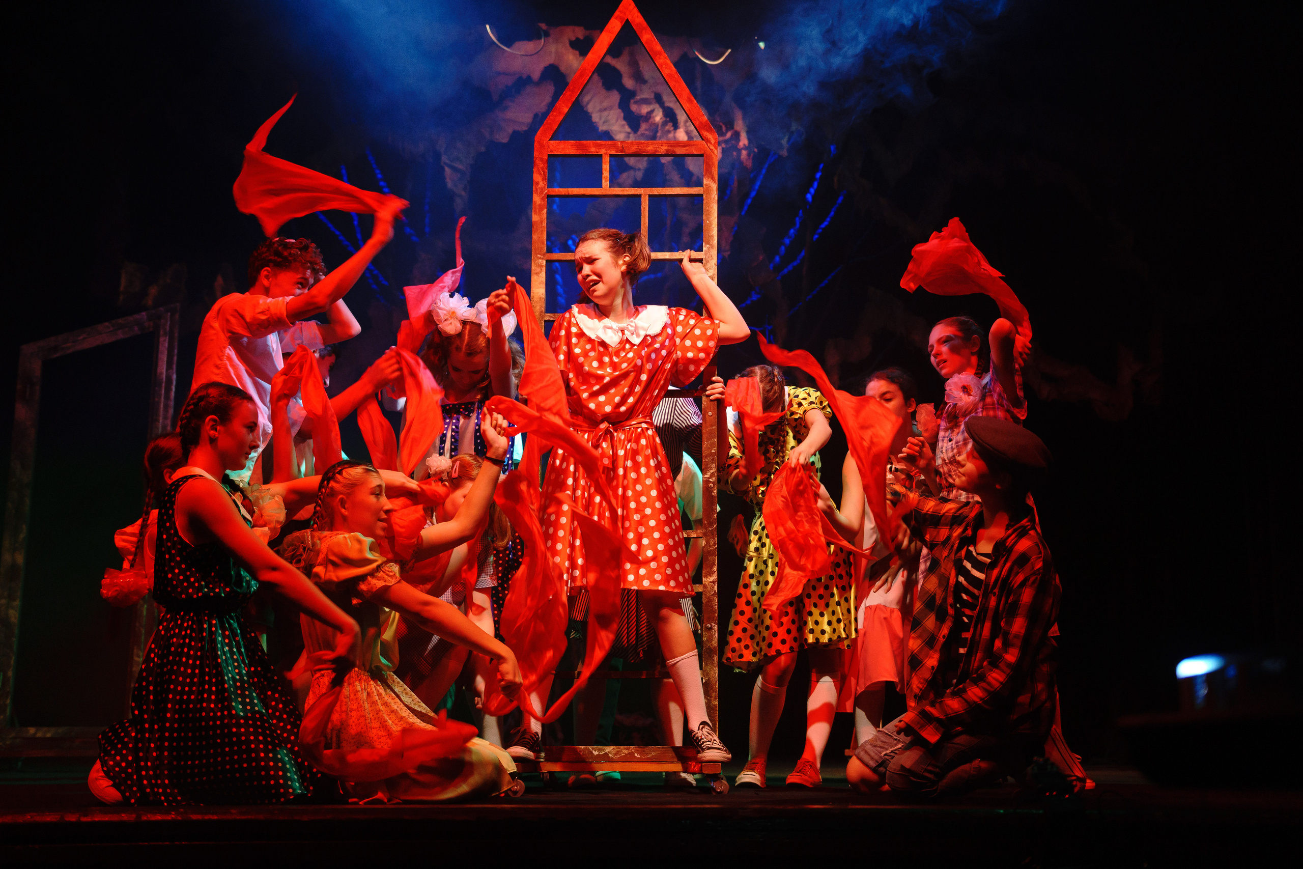 Театр «Сорванцы». Манюня. Фото • Відео • Аерозйомка • Контент для бізнесу