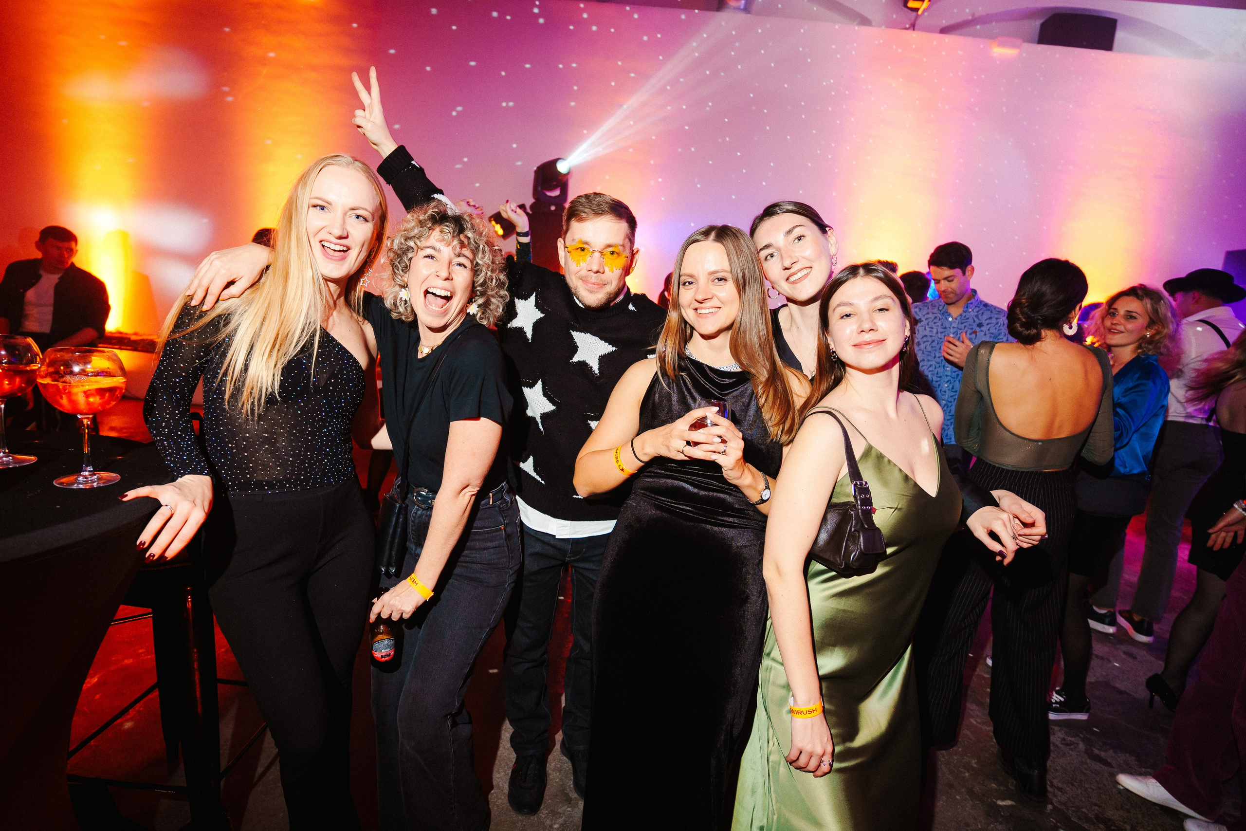 Barcelona — We shine together. Foto • Video • Produktion • Luftbildaufnahmen • Erstellung von Medien