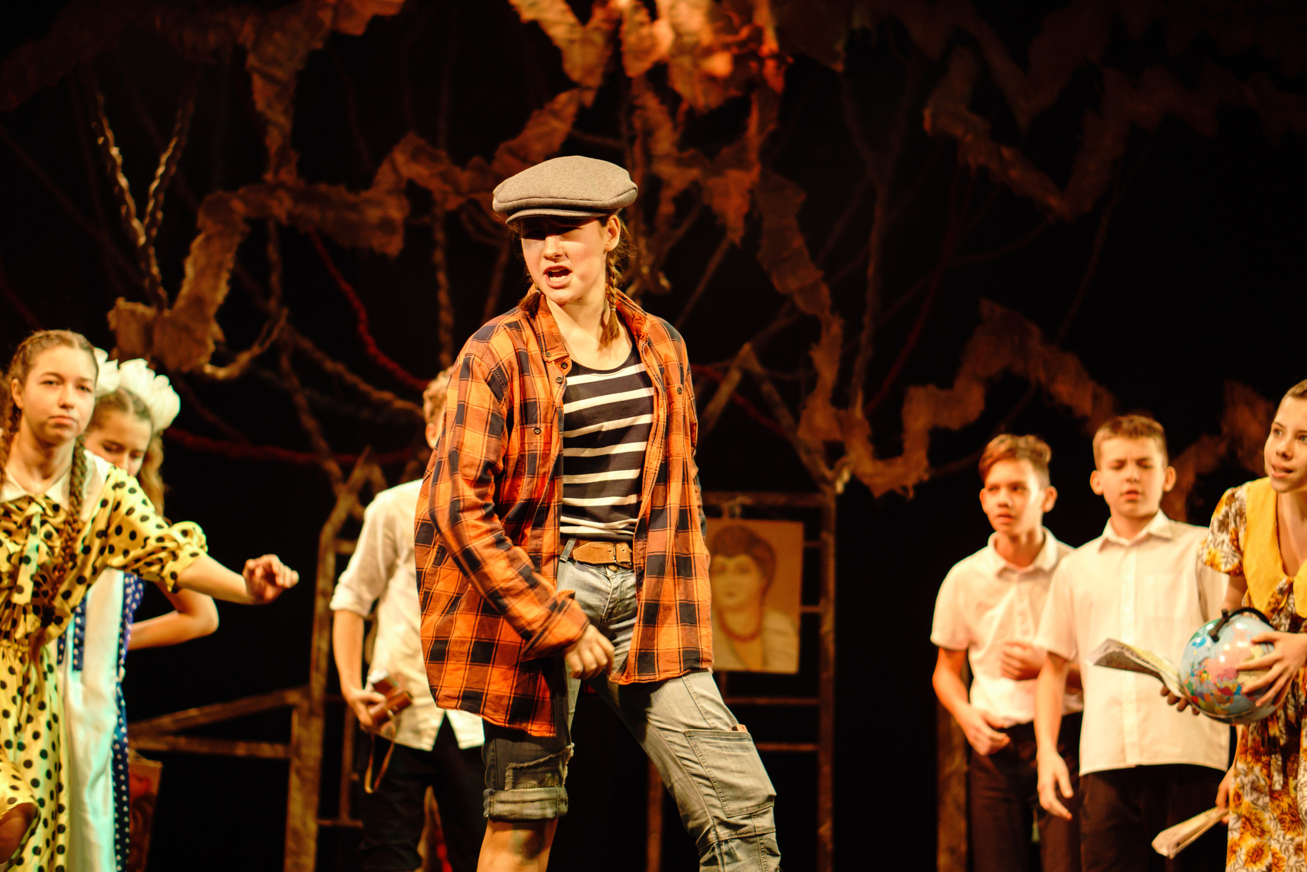 Театр «Сорванцы». Манюня. Фото • Відео • Аерозйомка • Контент для бізнесу