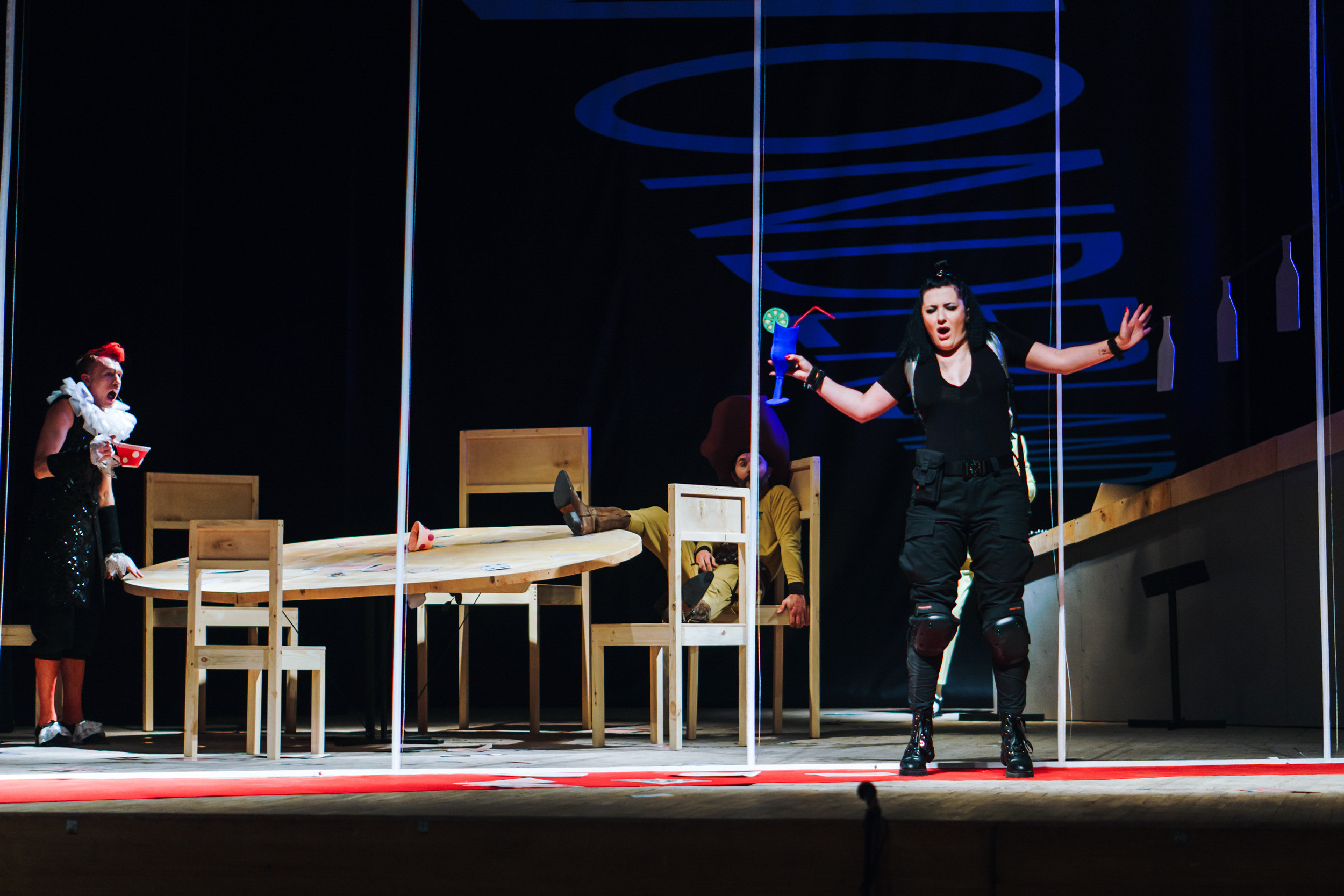 Театр «Прекрасные Цветы». Alice in Wonderland. Фото • Відео • Аерозйомка • Контент для бізнесу