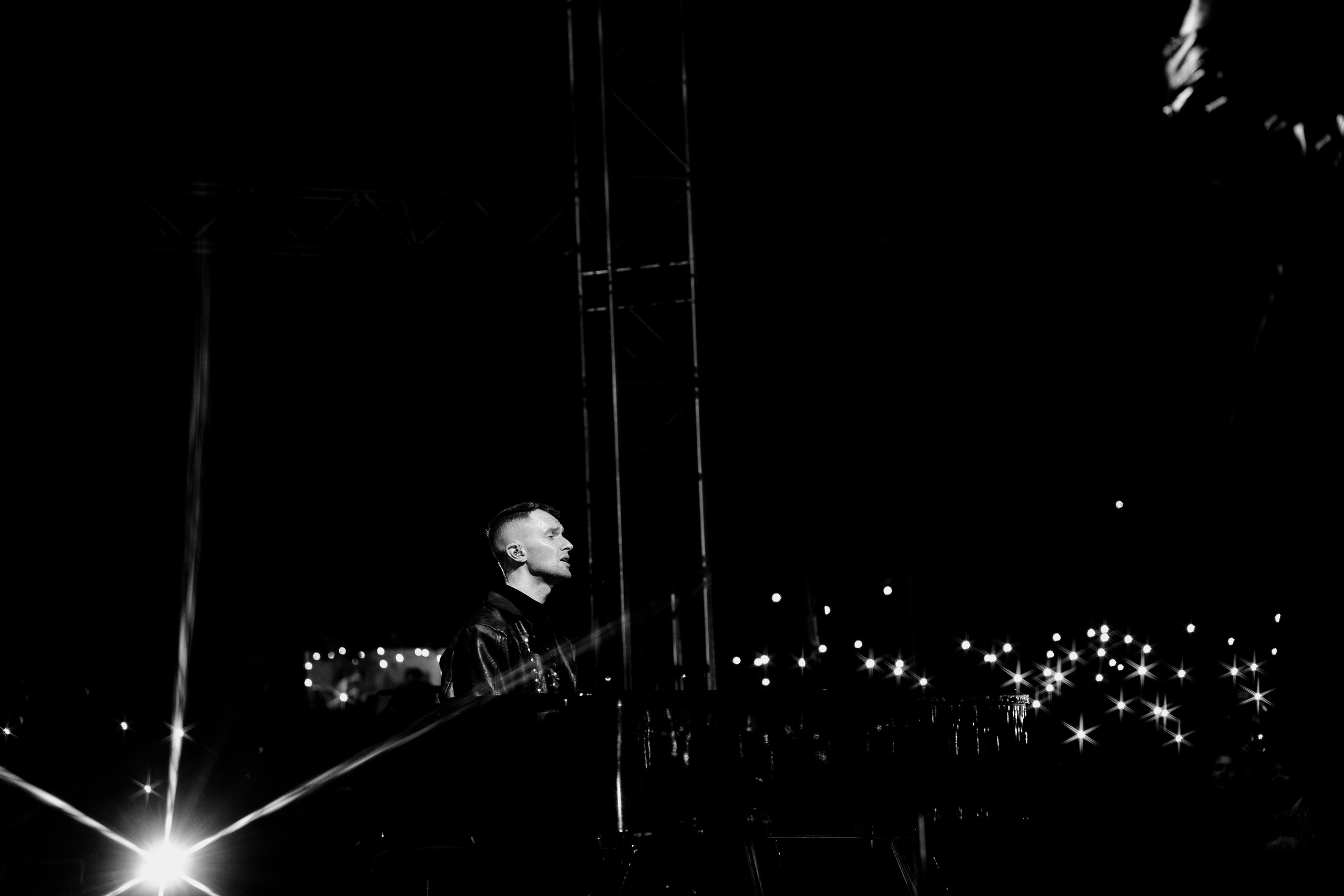 HURTS — Sigulda Medieval Castle. Фото • Відео • Аерозйомка • Контент для бізнесу