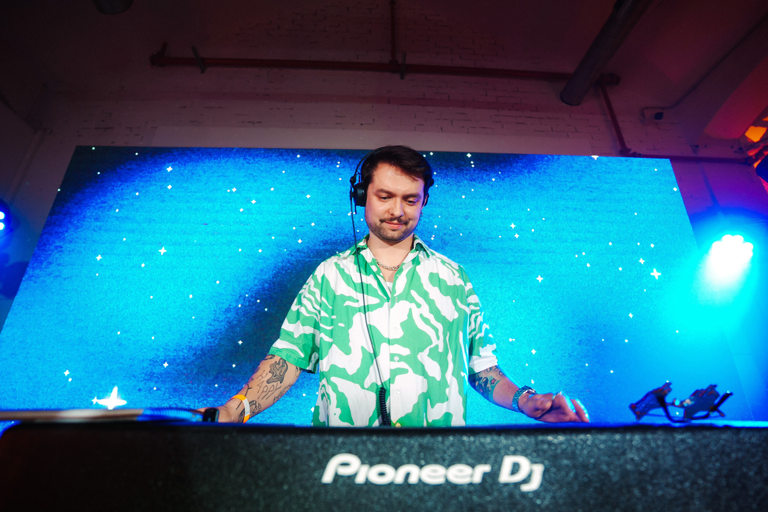 Barcelona — We shine together. Foto • Video • Produktion • Luftbildaufnahmen • Erstellung von Medien