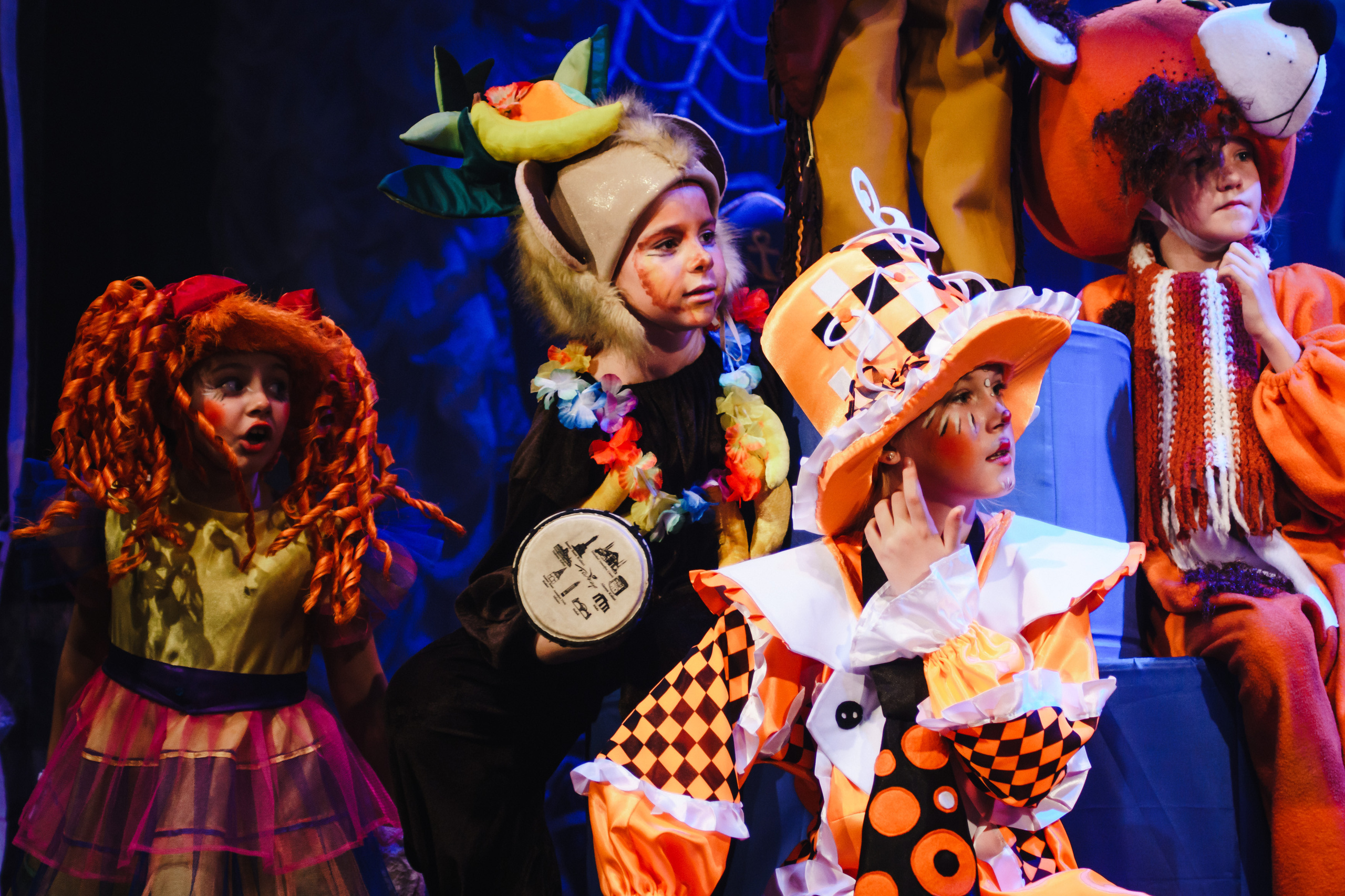 Театр «Сорванцы». Голубая стрела. Фото • Видео • Аэросъемка • Контент для бизнеса