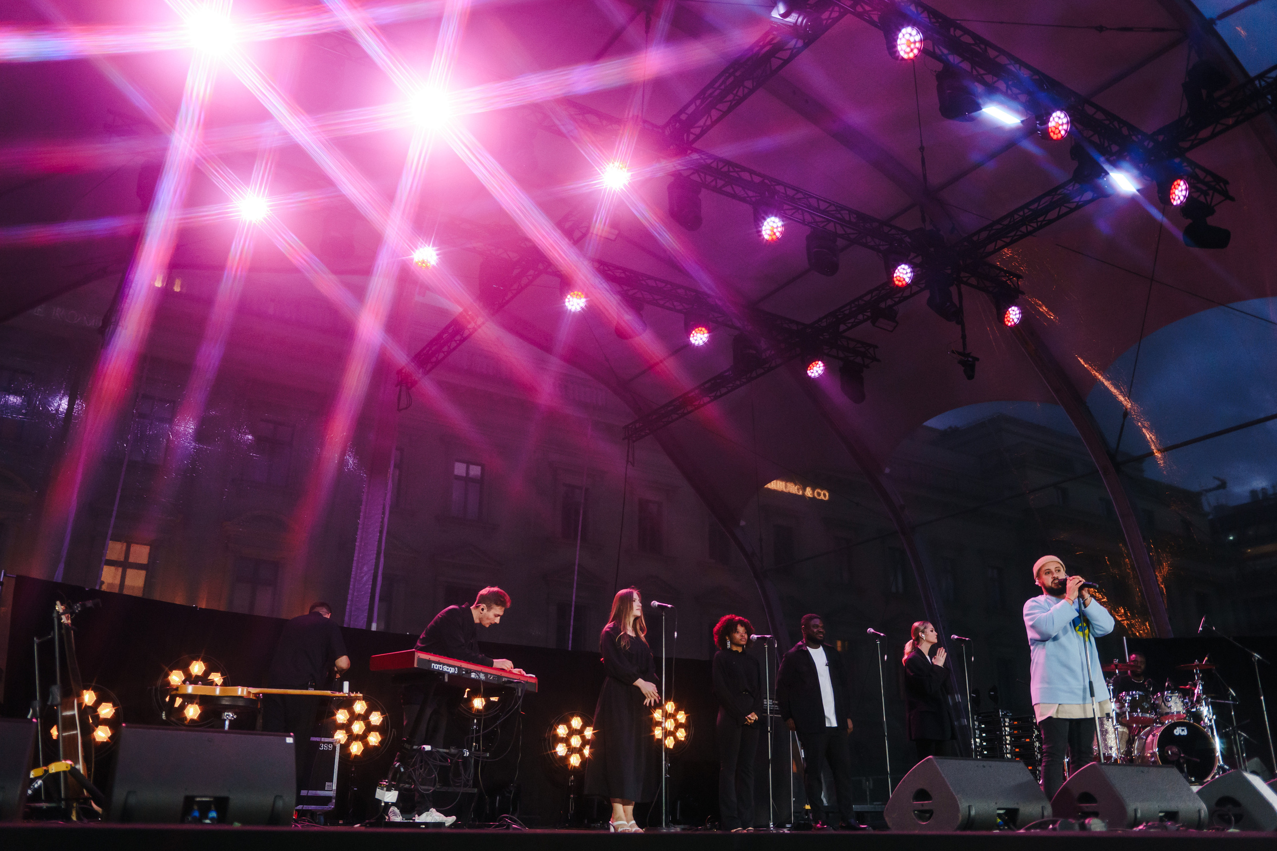 Life Will Win. Berlin. Photo • Video • Production • Aerial • Media Creation