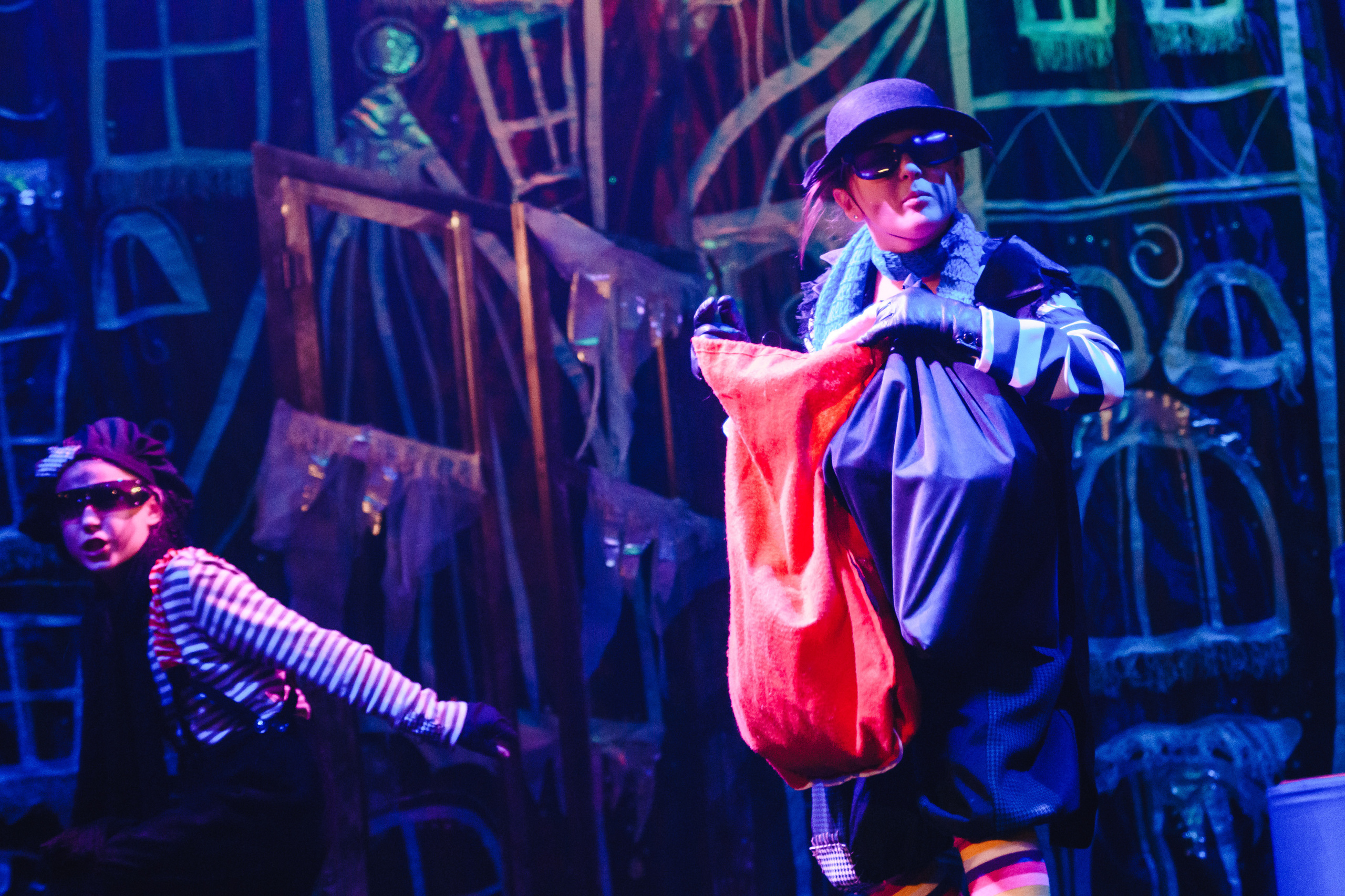 Театр «Сорванцы». Голубая стрела. Фото • Видео • Аэросъемка • Контент для бизнеса